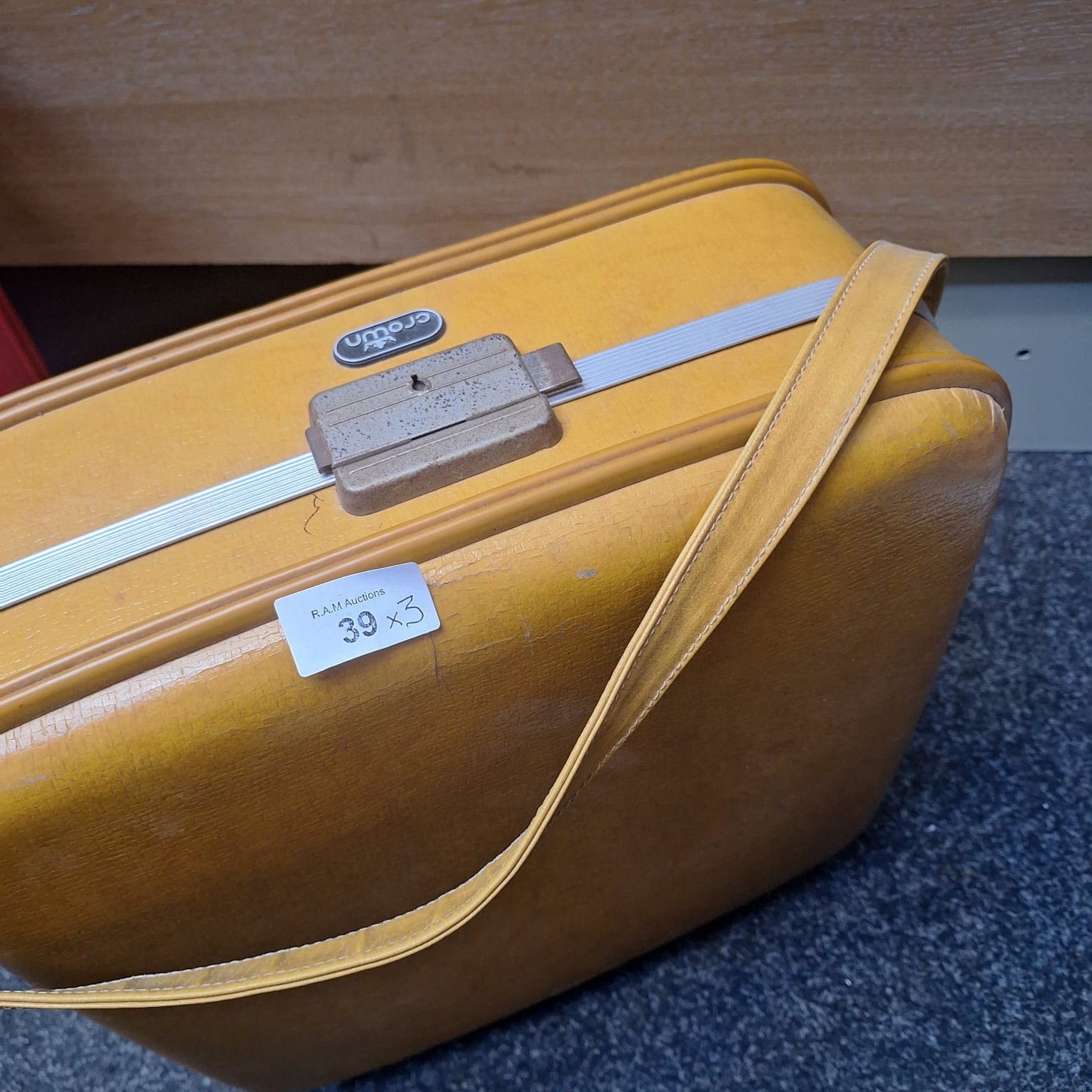 Crown 1950's/60's Cabin Case and a Small Jade Case - 1 7