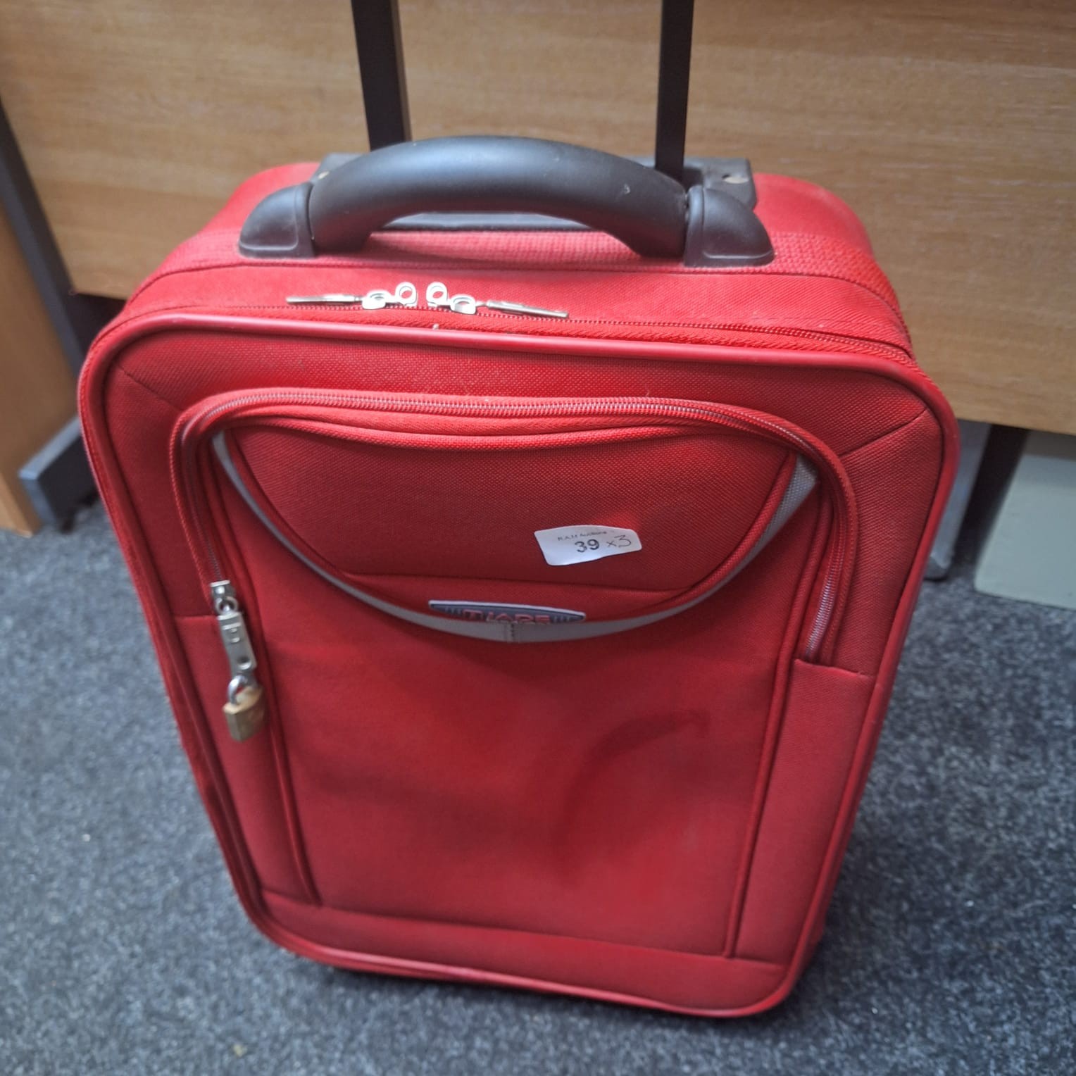 Crown 1950's/60's Cabin Case and a Small Jade Case - 1 8