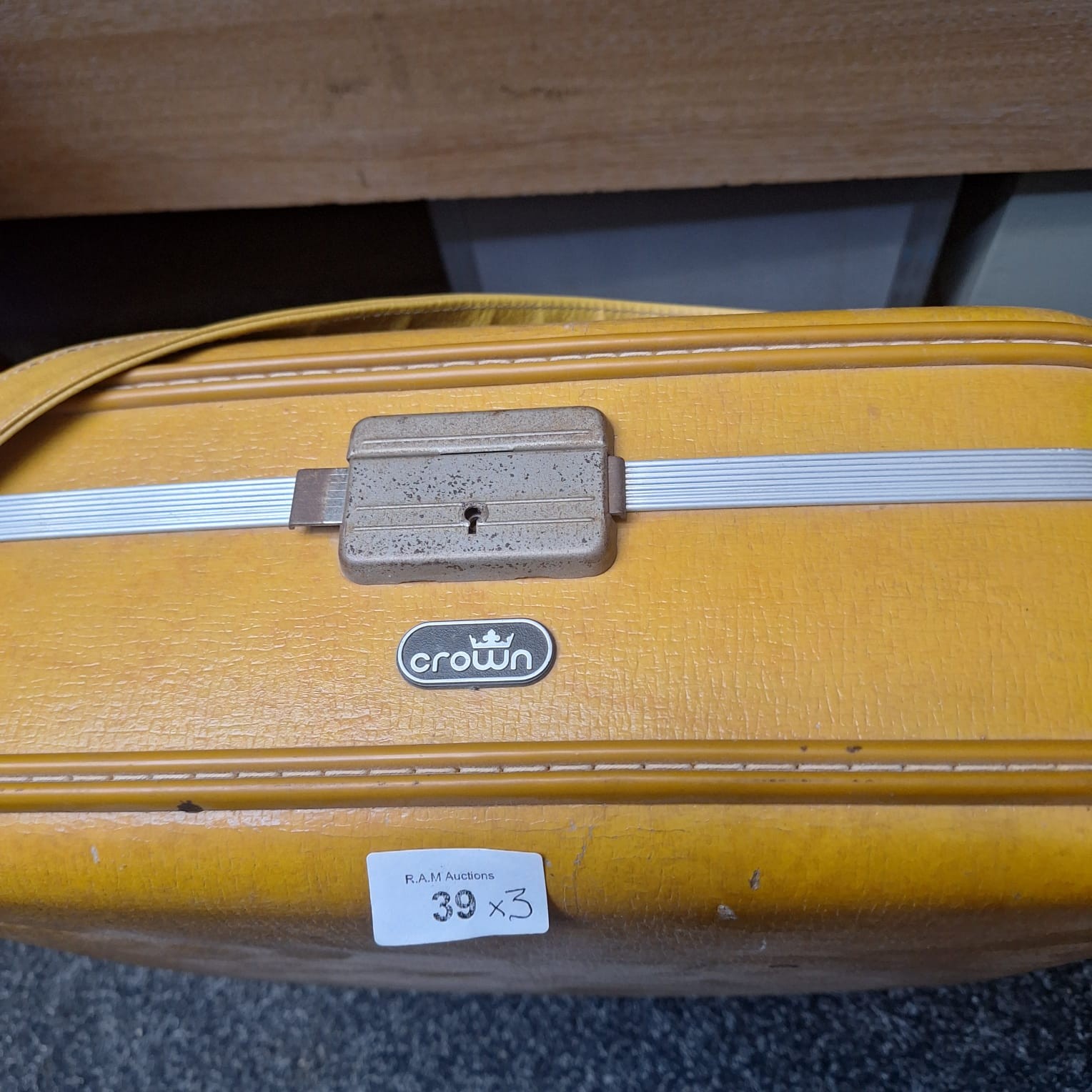 Crown 1950's/60's Cabin Case and a Small Jade Case - 1 5