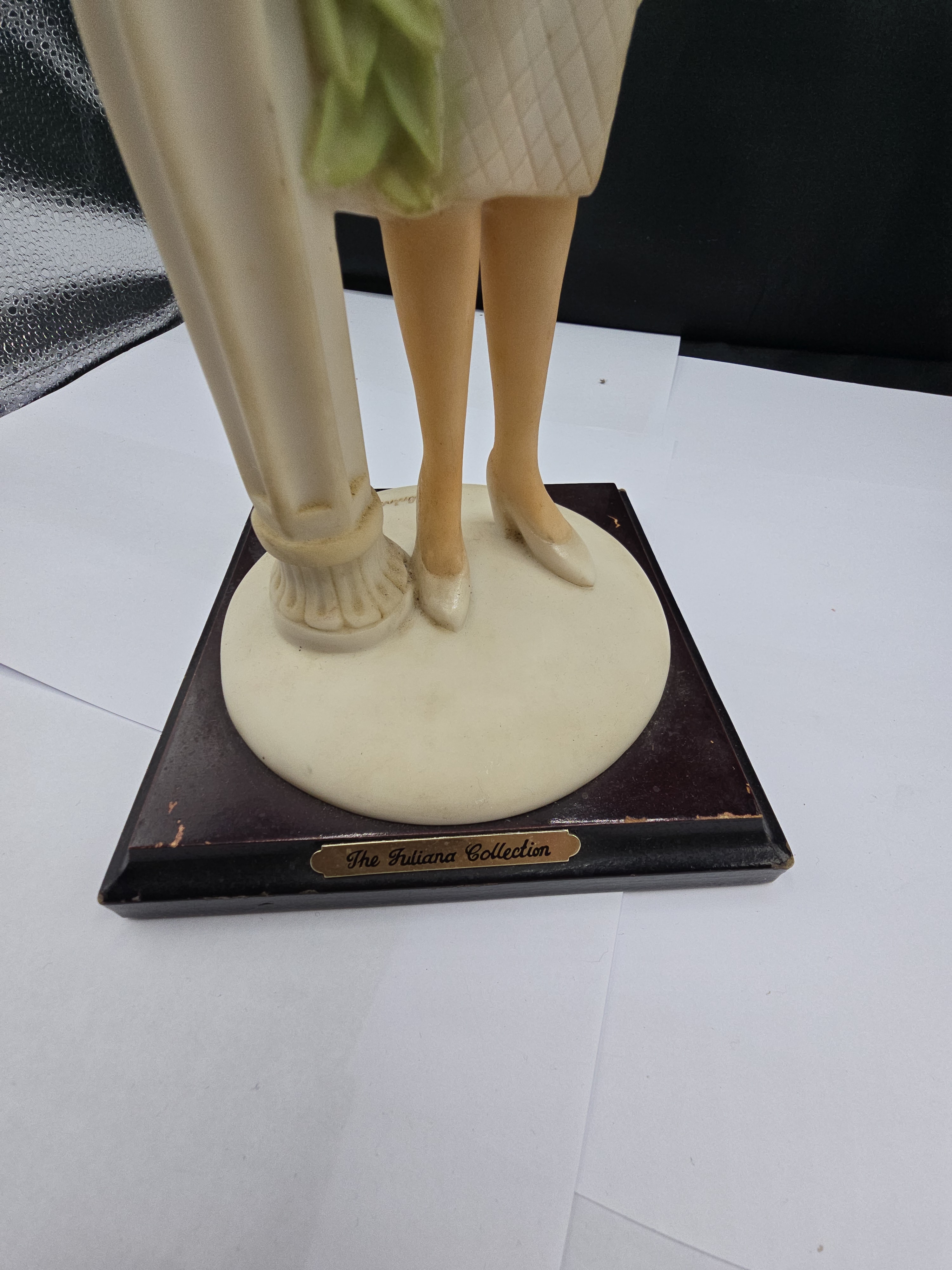 An Art Deco Style Cold-Cast Resin Figurine of a Flapper by V. Anlona for The Juliana Collection - 1 3