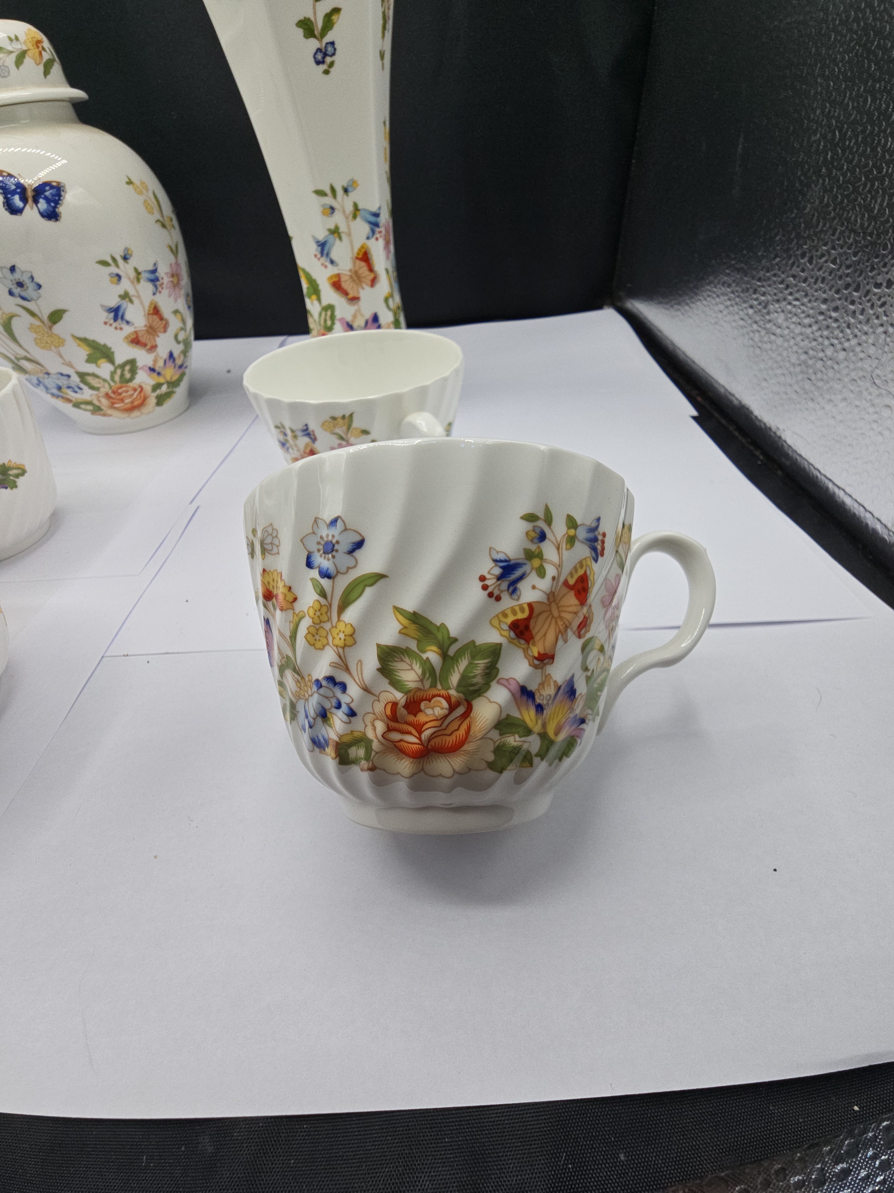 A Six-Piece Set of Aynsley 'Cottage Garden' Fine English Bone China - 1 1