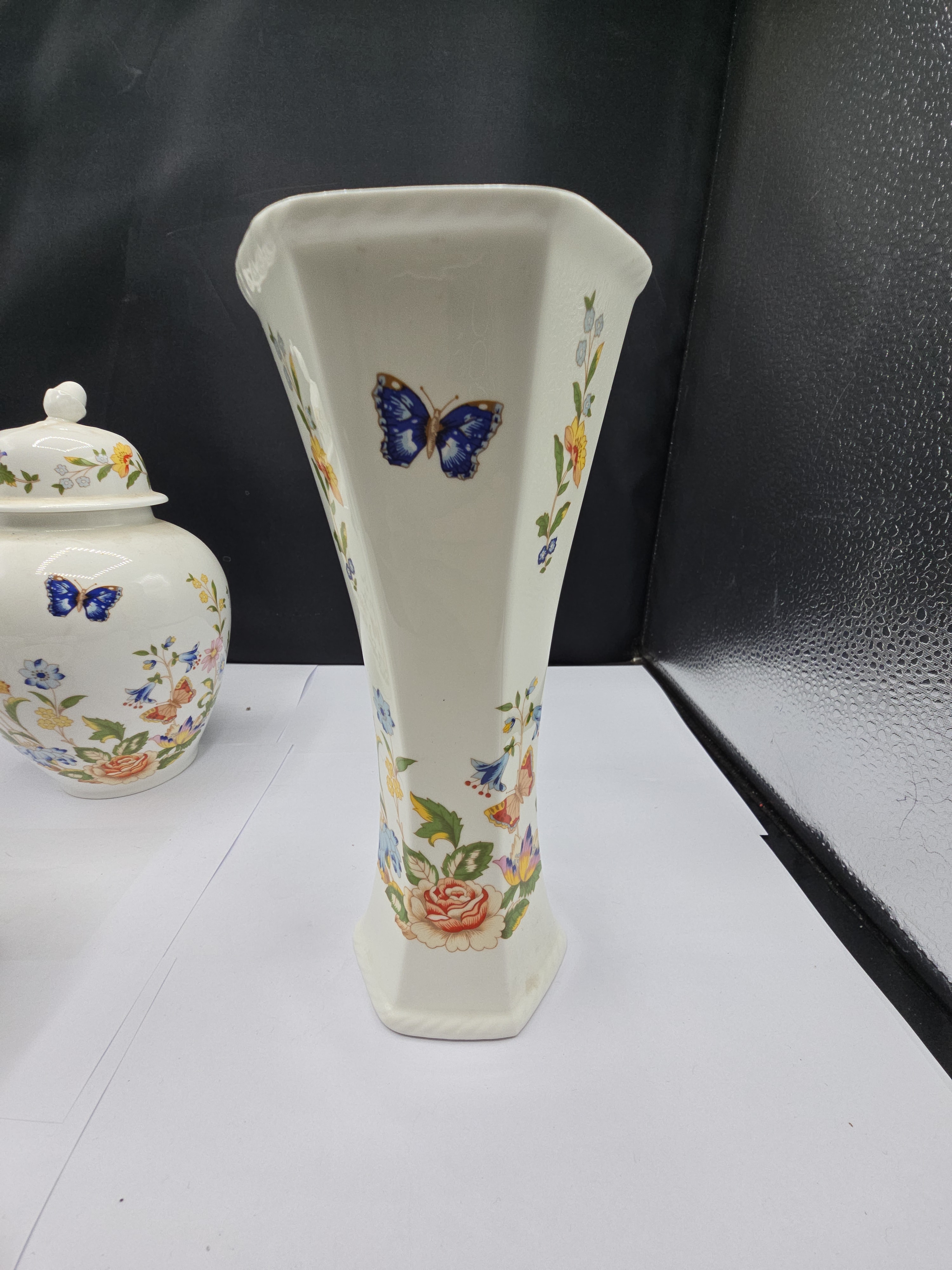 A Six-Piece Set of Aynsley 'Cottage Garden' Fine English Bone China - 1 3