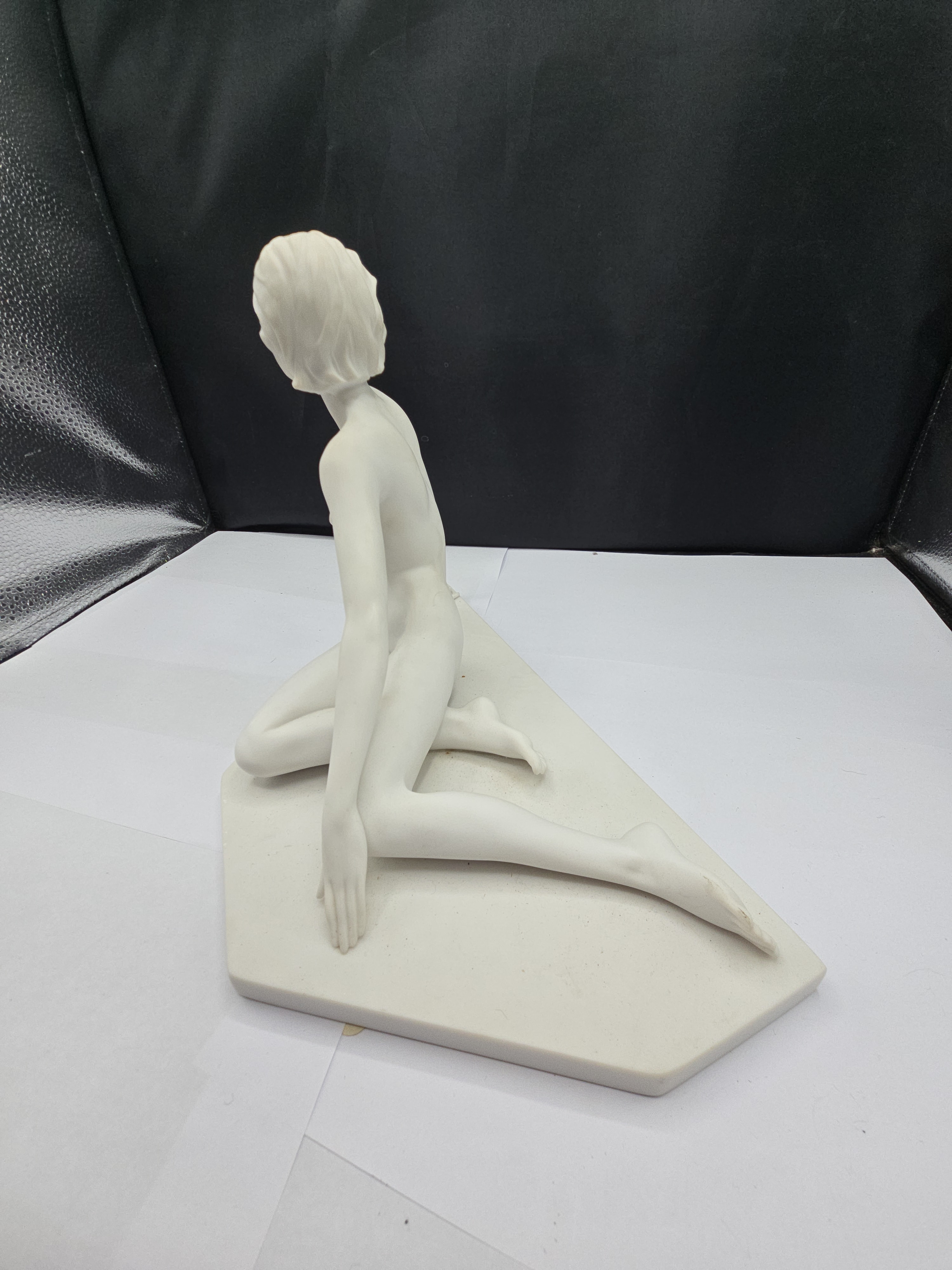 A Modern White Composite Resin Sculpture, Enesco Gallery 'Contemplation' from the 'Au Naturel' Series, 2004 - 1 2