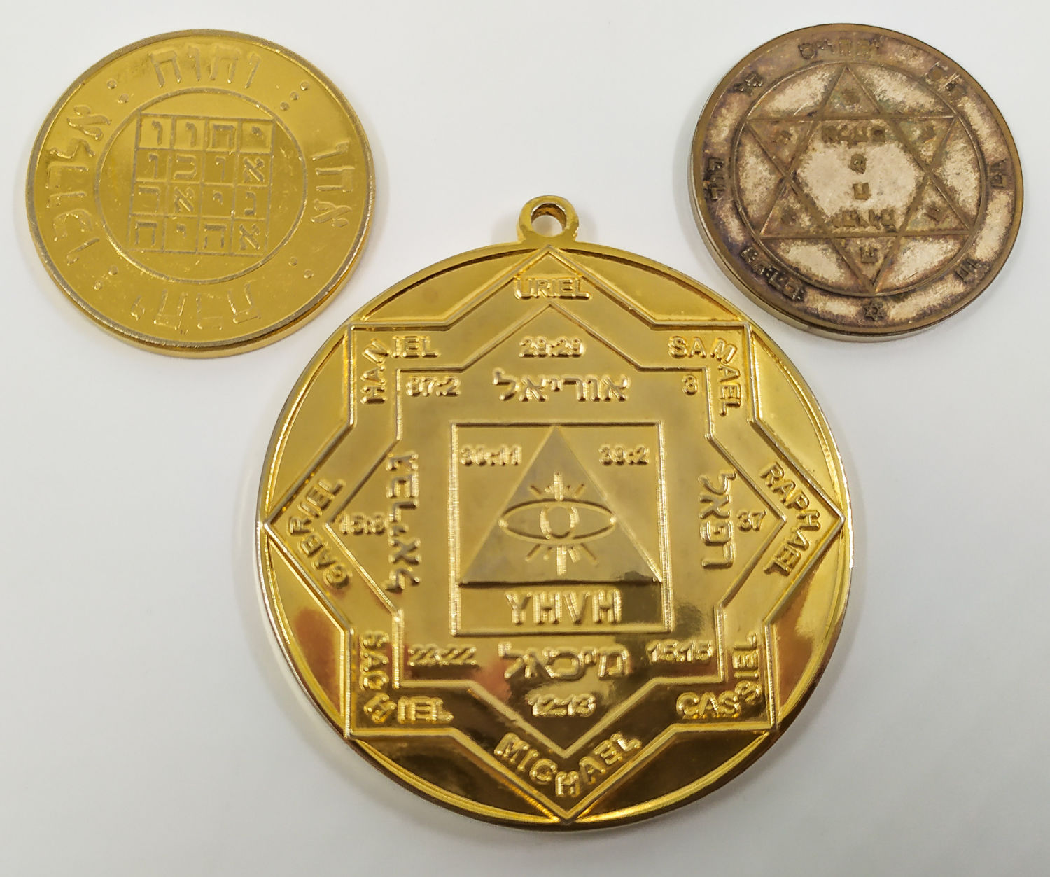 Judaica - Lot of three kabalistic medals - 1 0