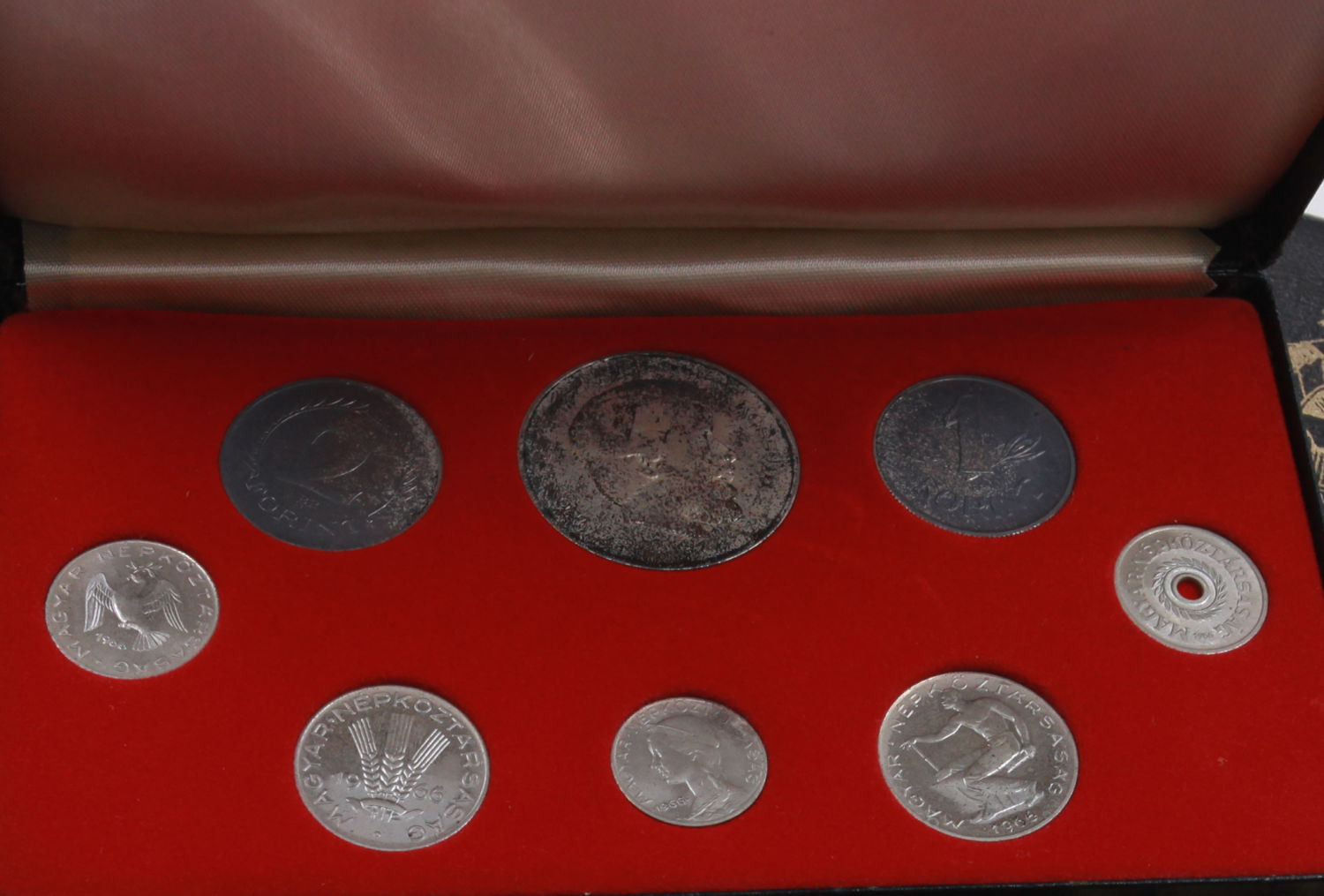 Netherlands - Lot of 5 sets of 8 coins from 1966 - some made of silver - 1 1