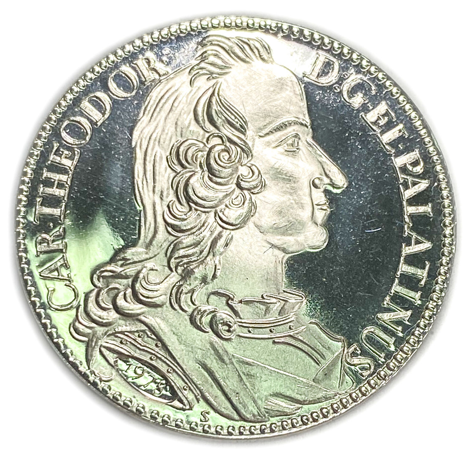Germany - A pair of replicas of Taller coins, made of 835 silver
Year 1744 Weight 28 g
... - 1 3