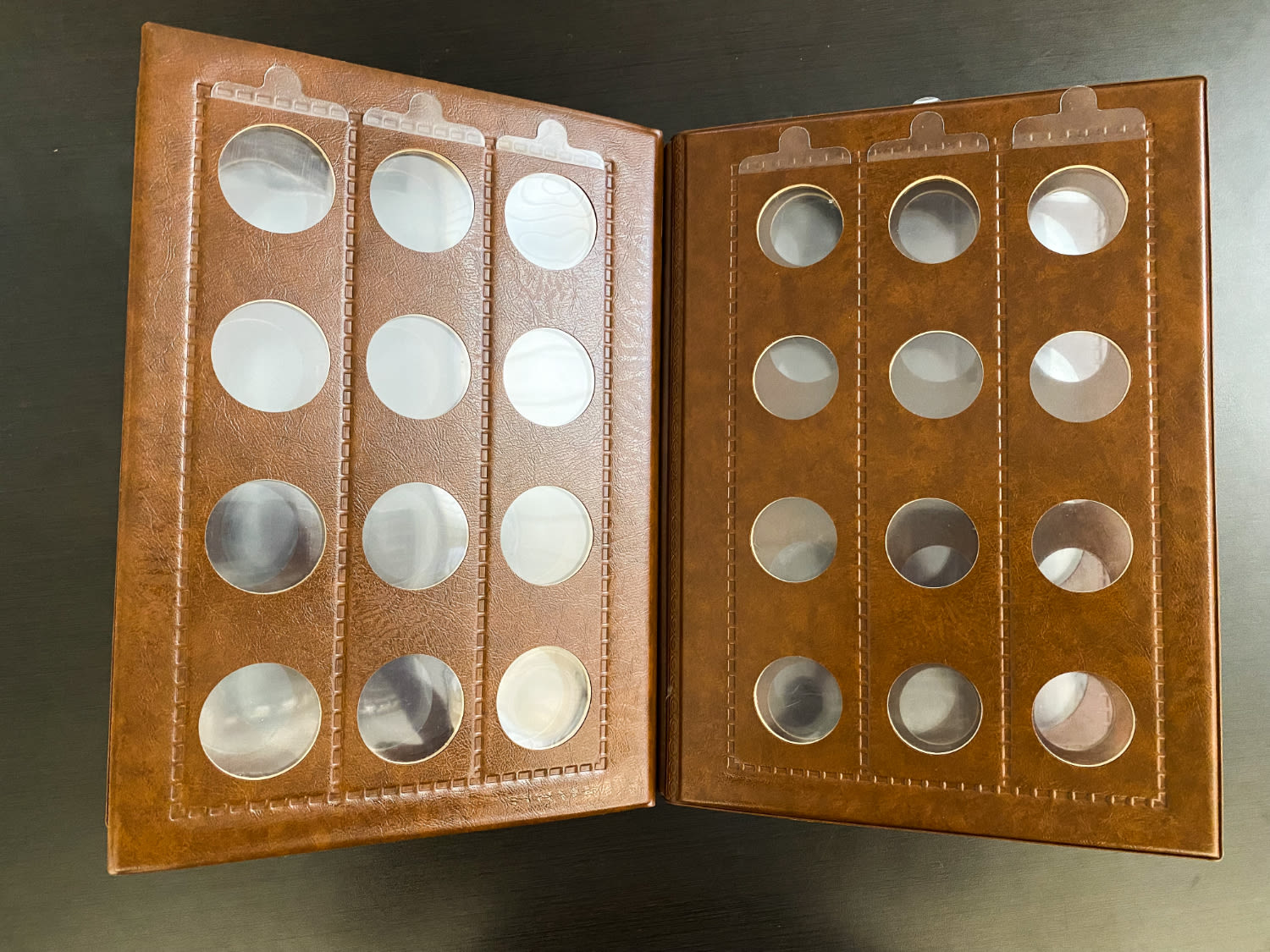 Israel - a pair of medal albums of the Governmental Society of Coins and Medals - 1 8