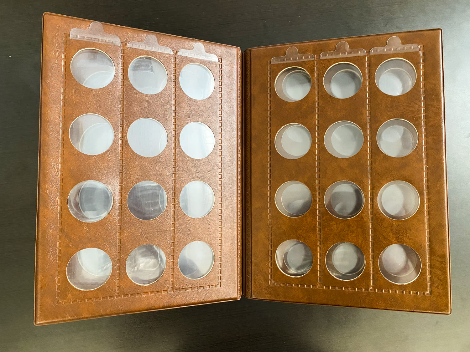 Israel - a pair of medal albums of the Governmental Society of Coins and Medals - 1 7