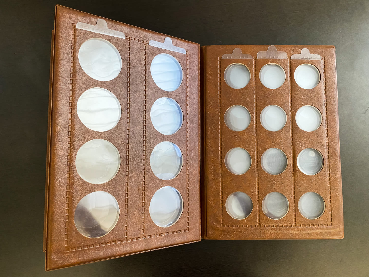 Israel - a pair of medal albums of the Governmental Society of Coins and Medals - 1 6