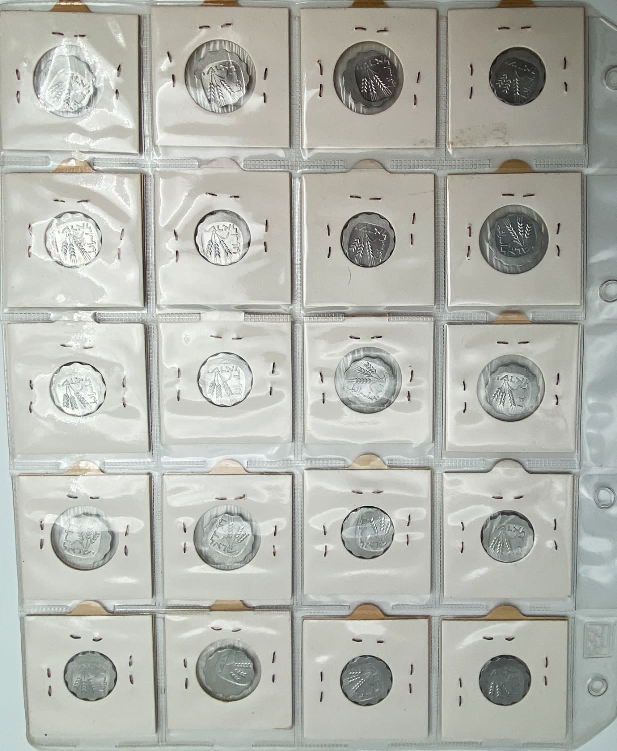 Israel - Lot of 20 coins of 1 Agora 1978 - Minting Error - Off-Center
The name "agora" is given to ... - 1 0