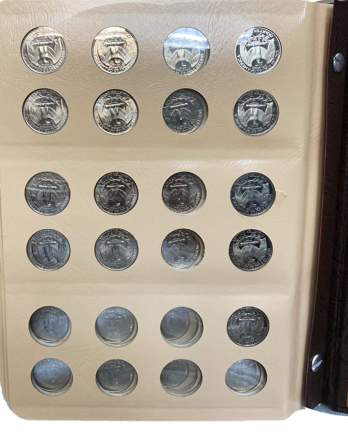 USA - 73 coins of 25 cent 1932-1998 - Are in an album of the Dansco company - Almost all coins are in UNC condition - 1 3