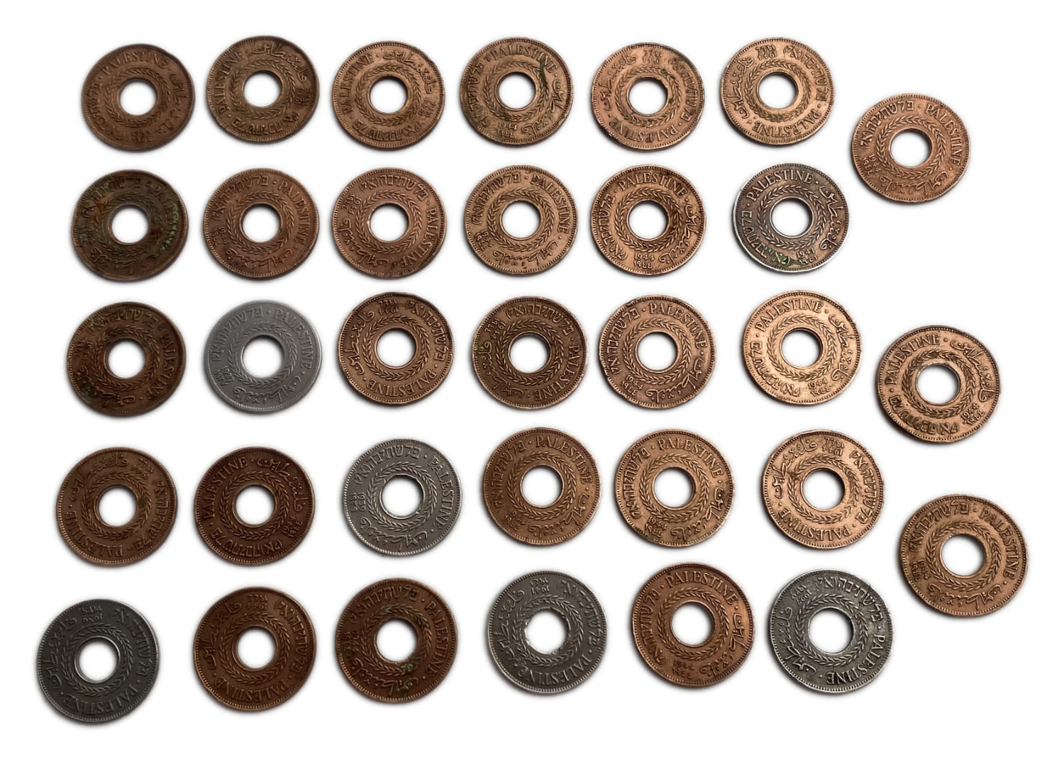 Palestine - Lot of 33 coins of 5 Mils - Different years, were cleaned
MIL, was the Hebrew name of the ... - 1 1