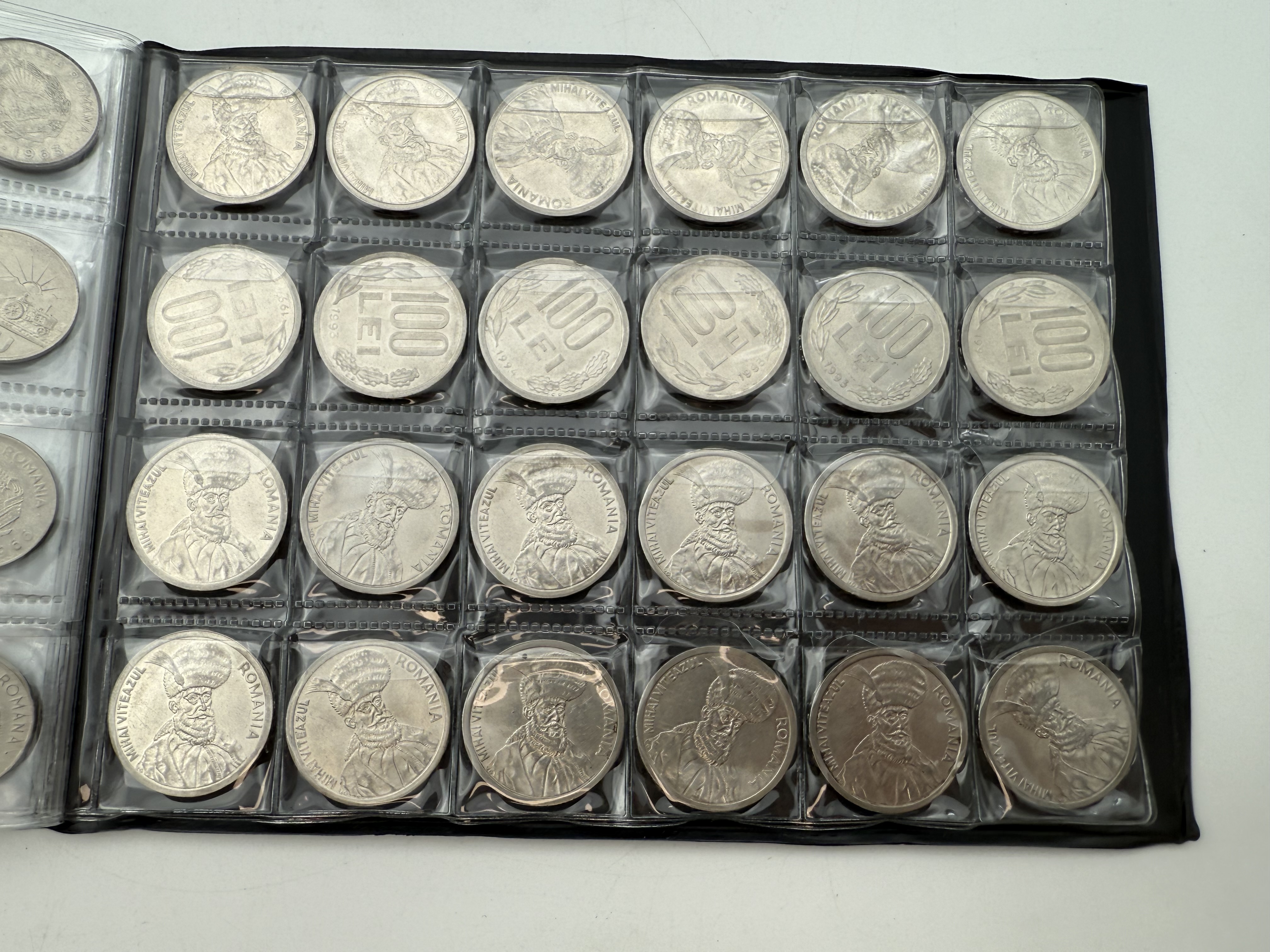Romania - A collection of several hundred coins arranged in a special coin album, various conditions and years - 1 12