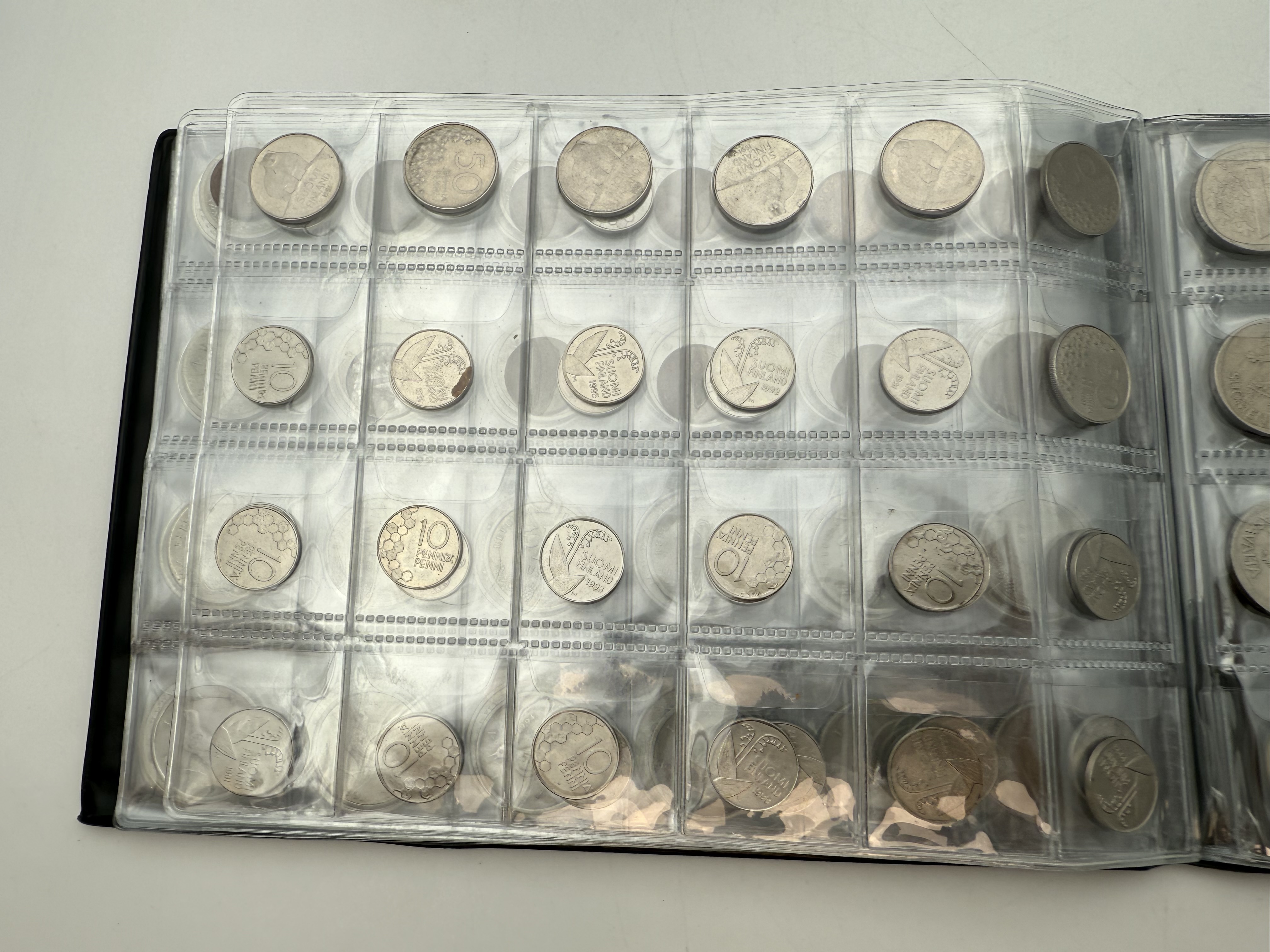 Croatia / Finland - A collection of several hundred coins arranged in a special coin album, various conditions and years - 1 6