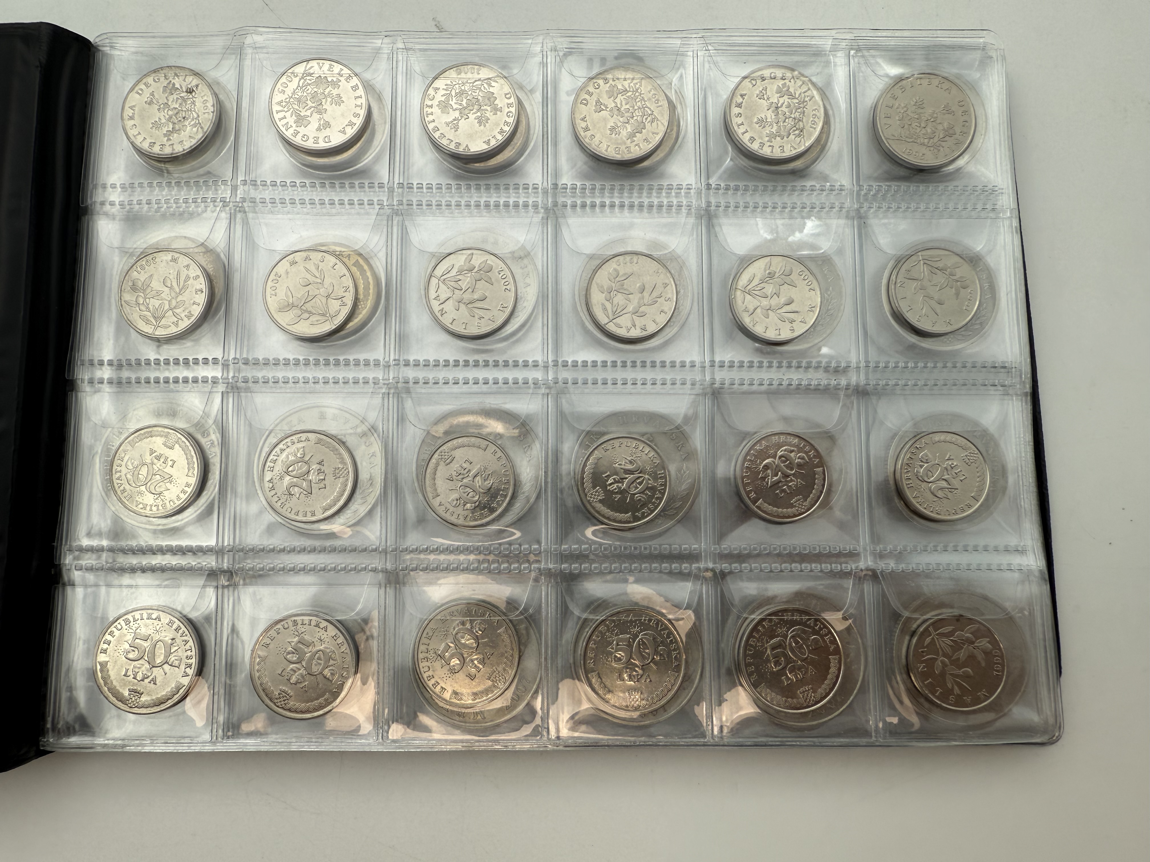 Croatia / Finland - A collection of several hundred coins arranged in a special coin album, various conditions and years - 1 11