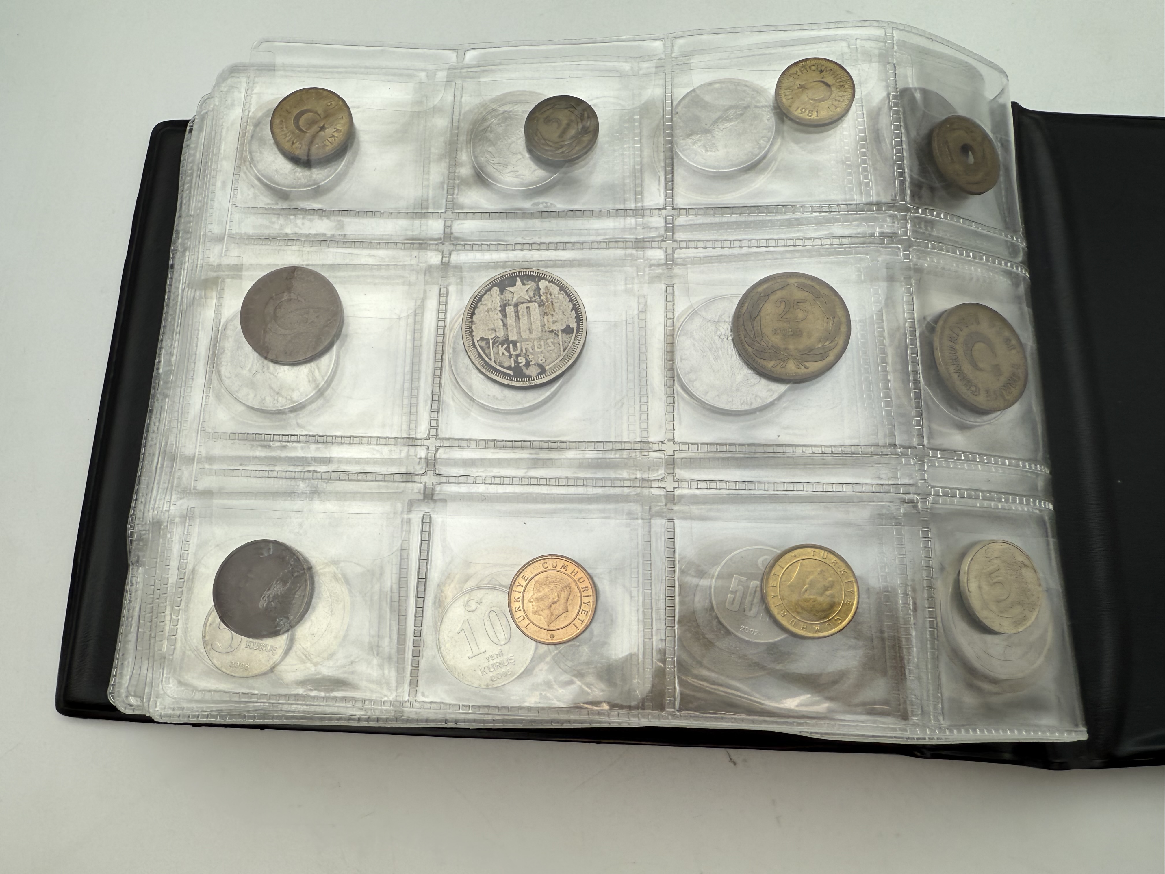 Turkey - A collection of several hundred coins arranged in a special coin album, various conditions and years - 1 24