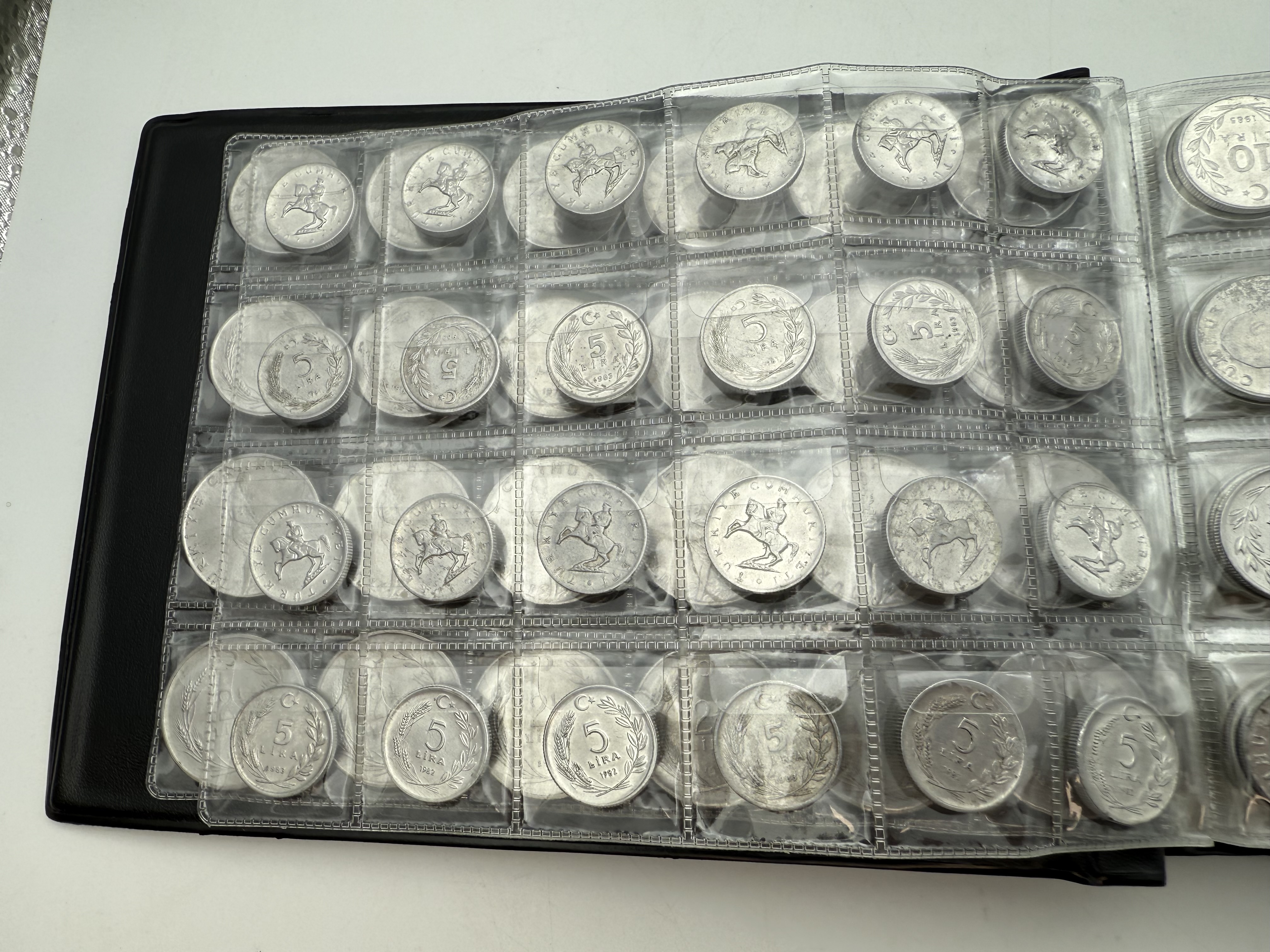 Turkey - A collection of several hundred coins arranged in a special coin album, various conditions and years - 1 26