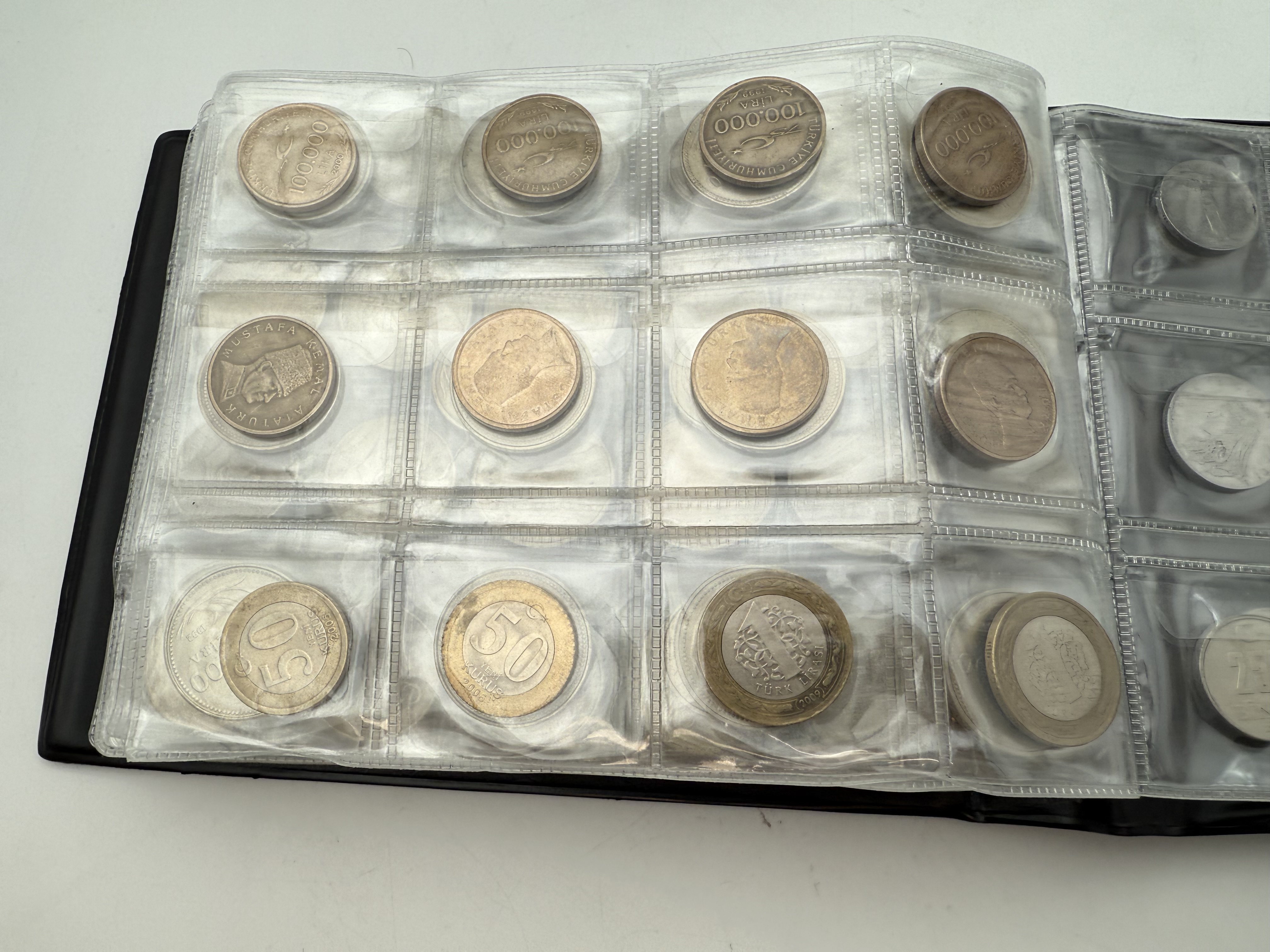 Turkey - A collection of several hundred coins arranged in a special coin album, various conditions and years - 1 19