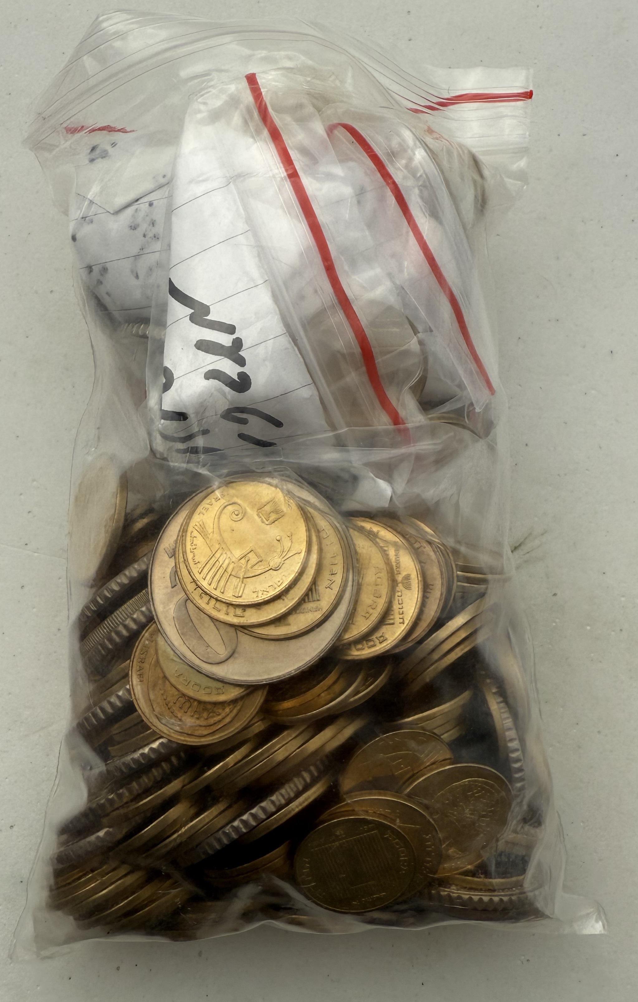 Israel - A very large collection of several hundred coins from the new and old shekel series bearing the Hanukkah ... - 1 2