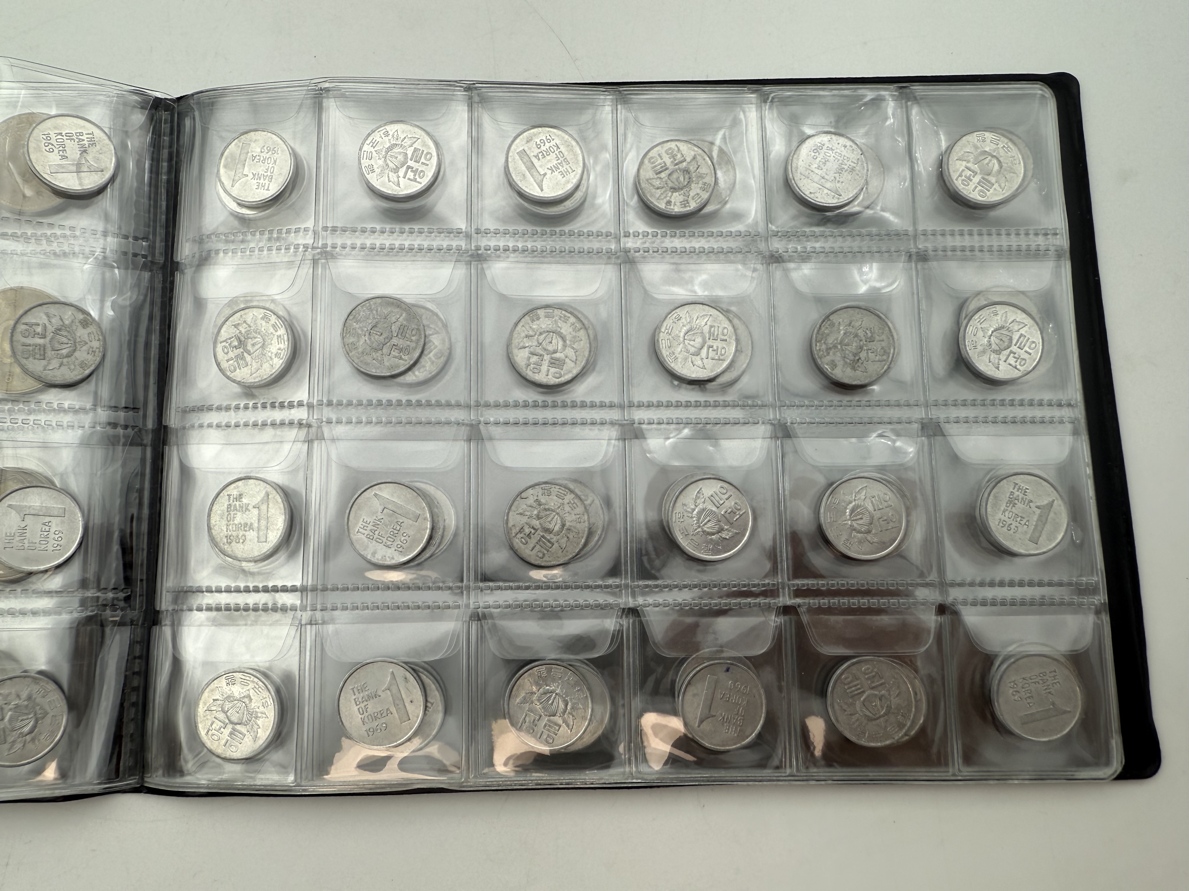 Korea / Taiwan - A collection of several hundred coins arranged in a special coin album, various conditions and years - 1 6