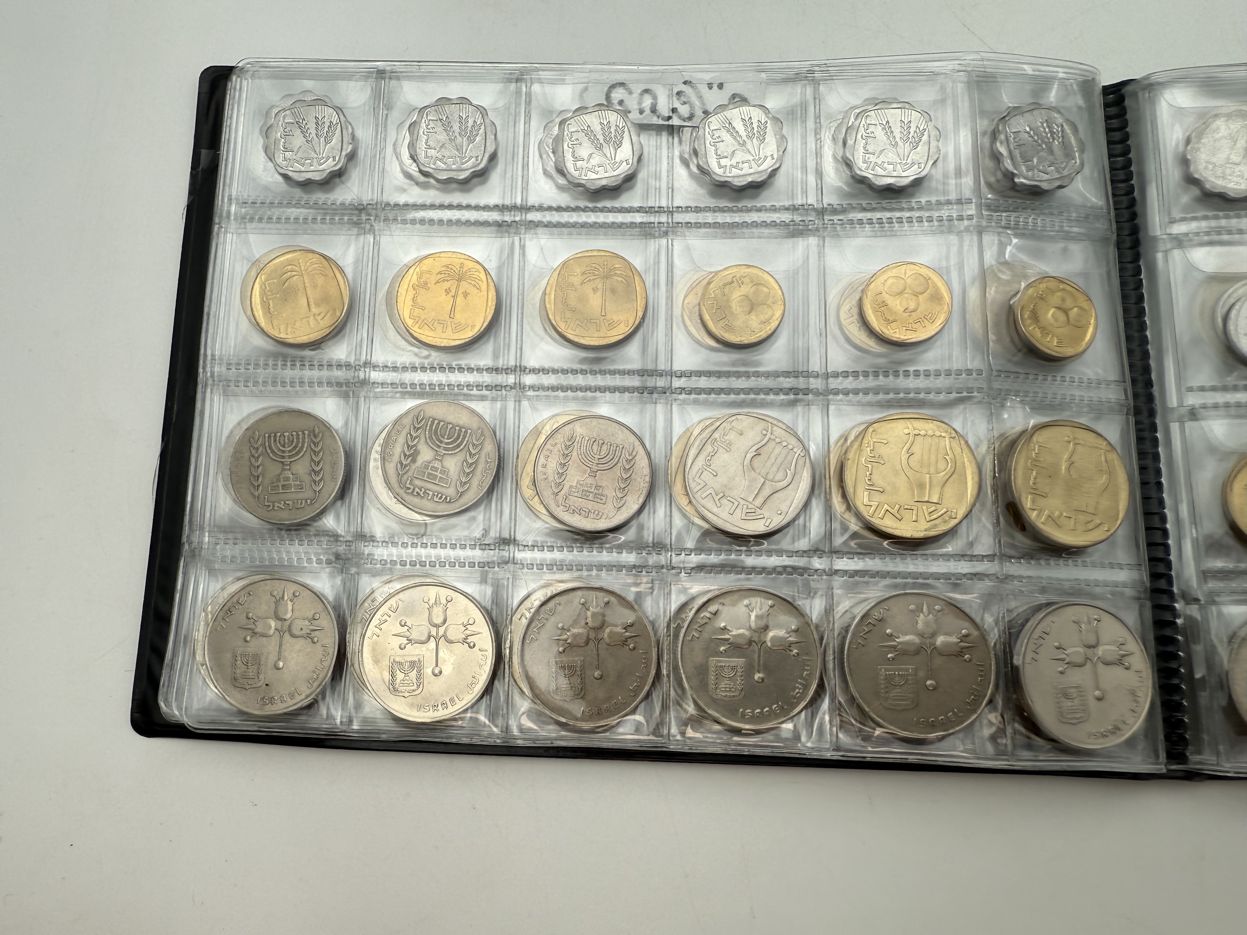 Israel - A collection of several hundred coins arranged in a special coin album, various conditions and years - 1 26