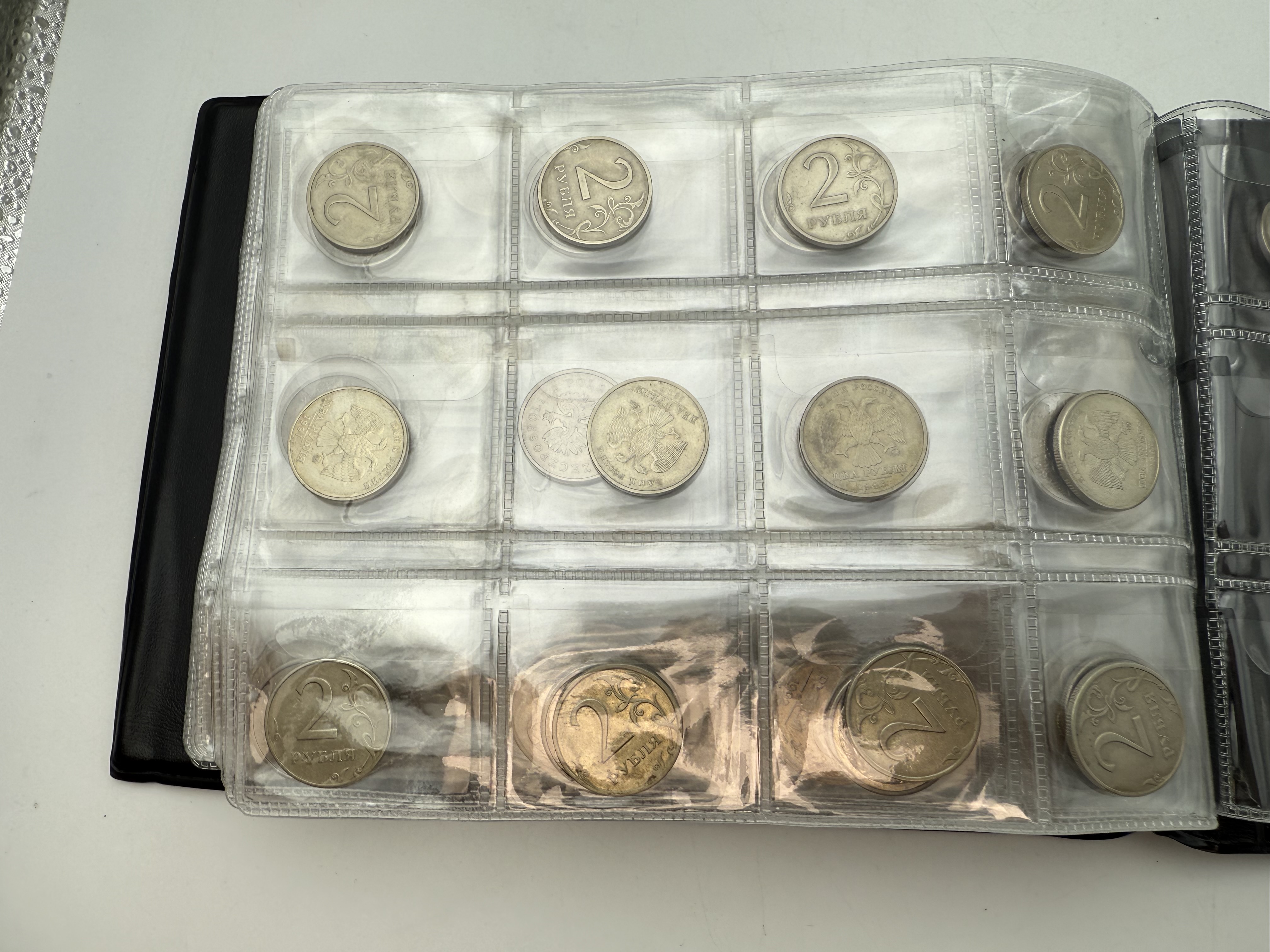 Poland - A collection of several hundred coins arranged in a special coin album, various conditions and years - 1 23