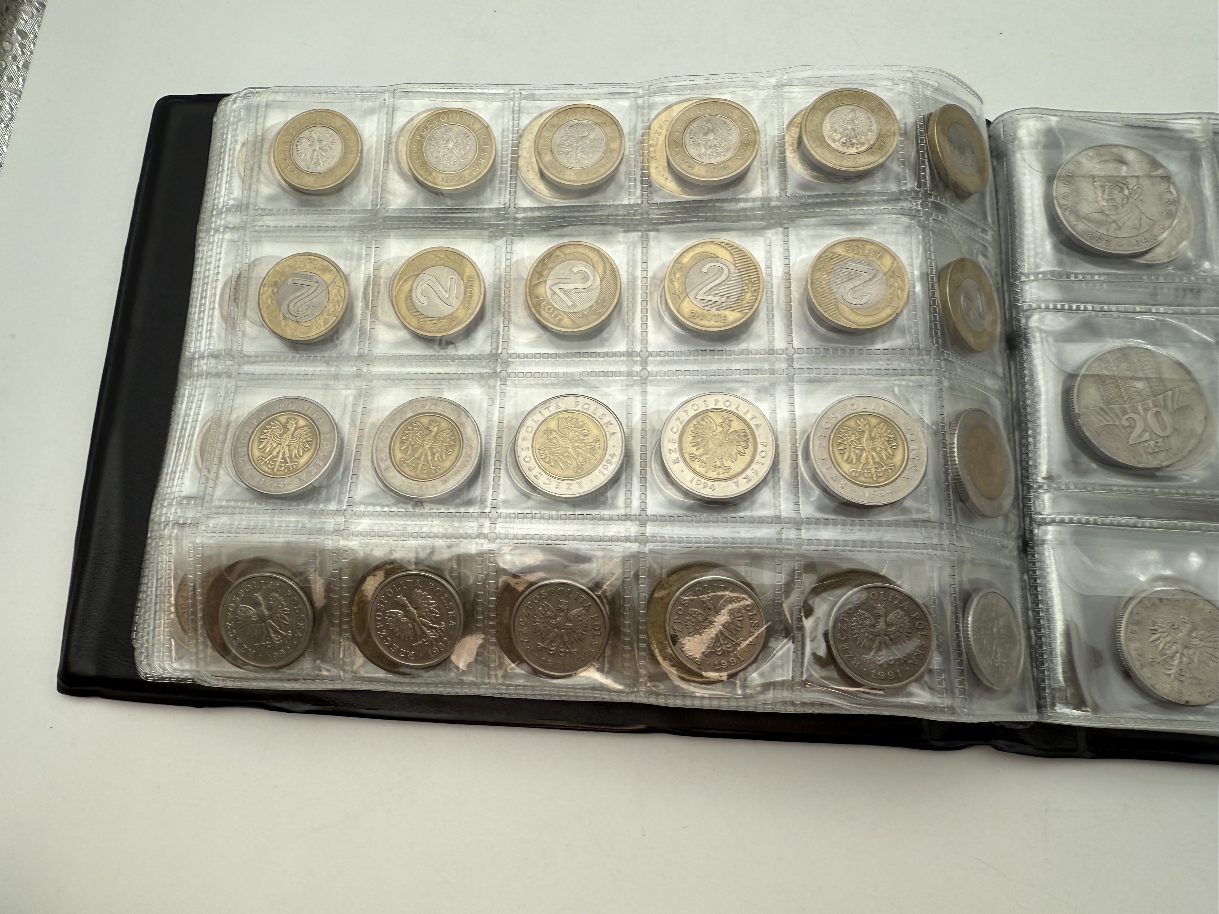 Poland - A collection of several hundred coins arranged in a special coin album, various conditions and years - 1 13