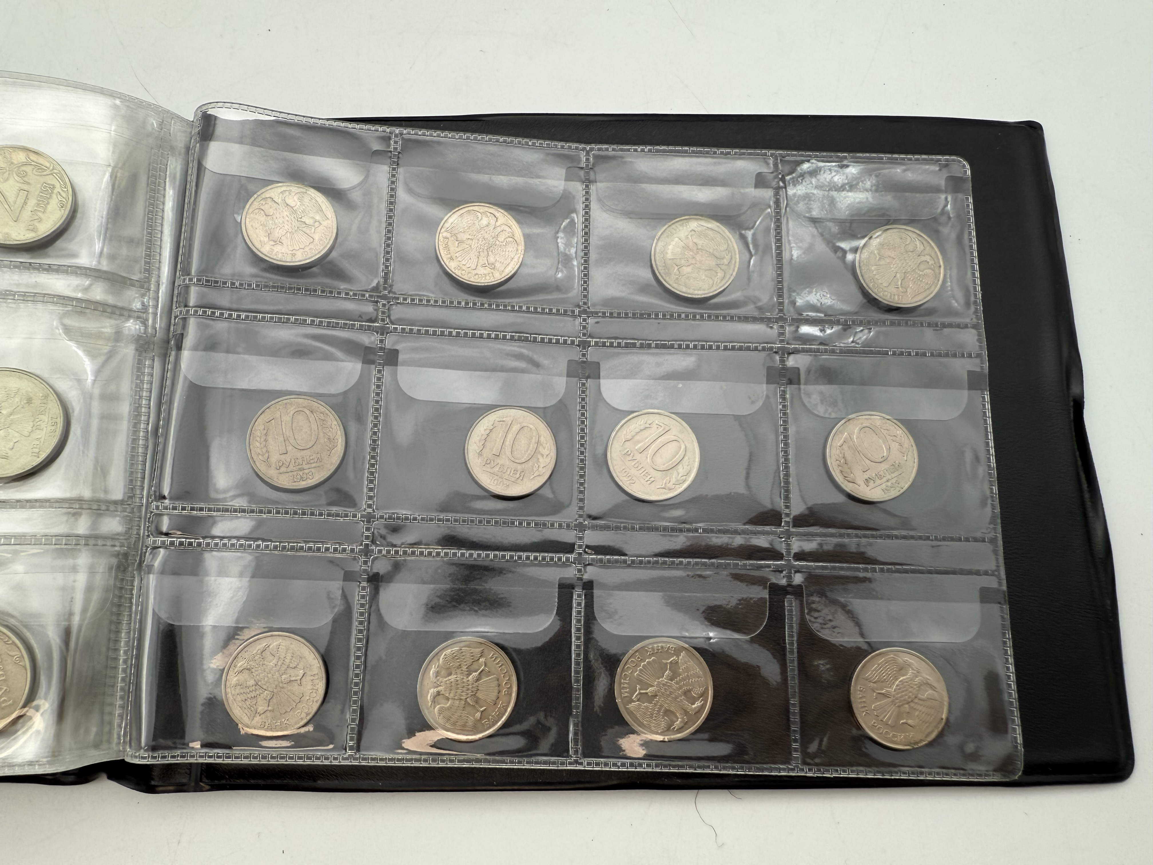 Poland - A collection of several hundred coins arranged in a special coin album, various conditions and years - 1 24