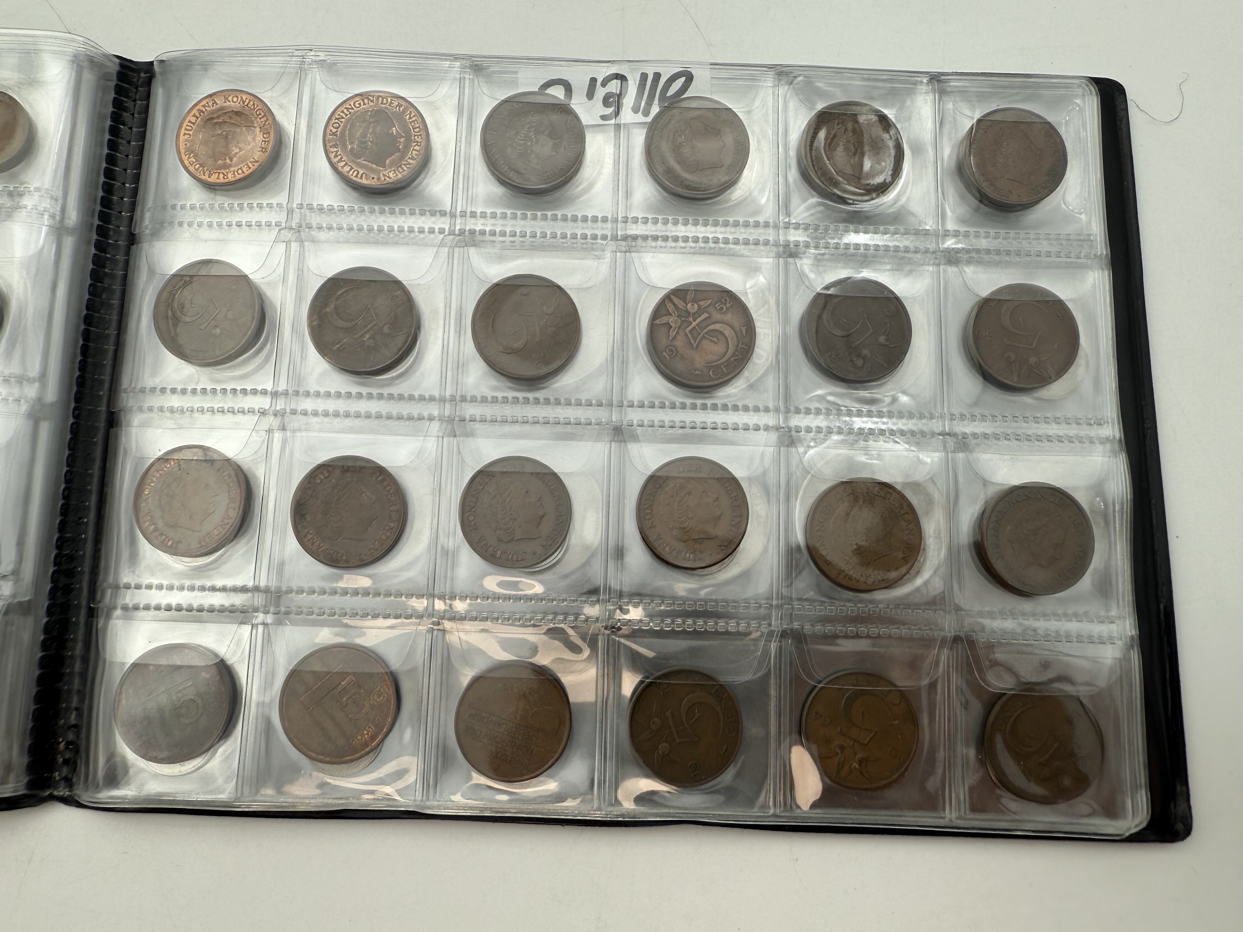Sweden / Netherlands - A collection of several hundred coins arranged in a special coin album, various conditions ... - 1 3