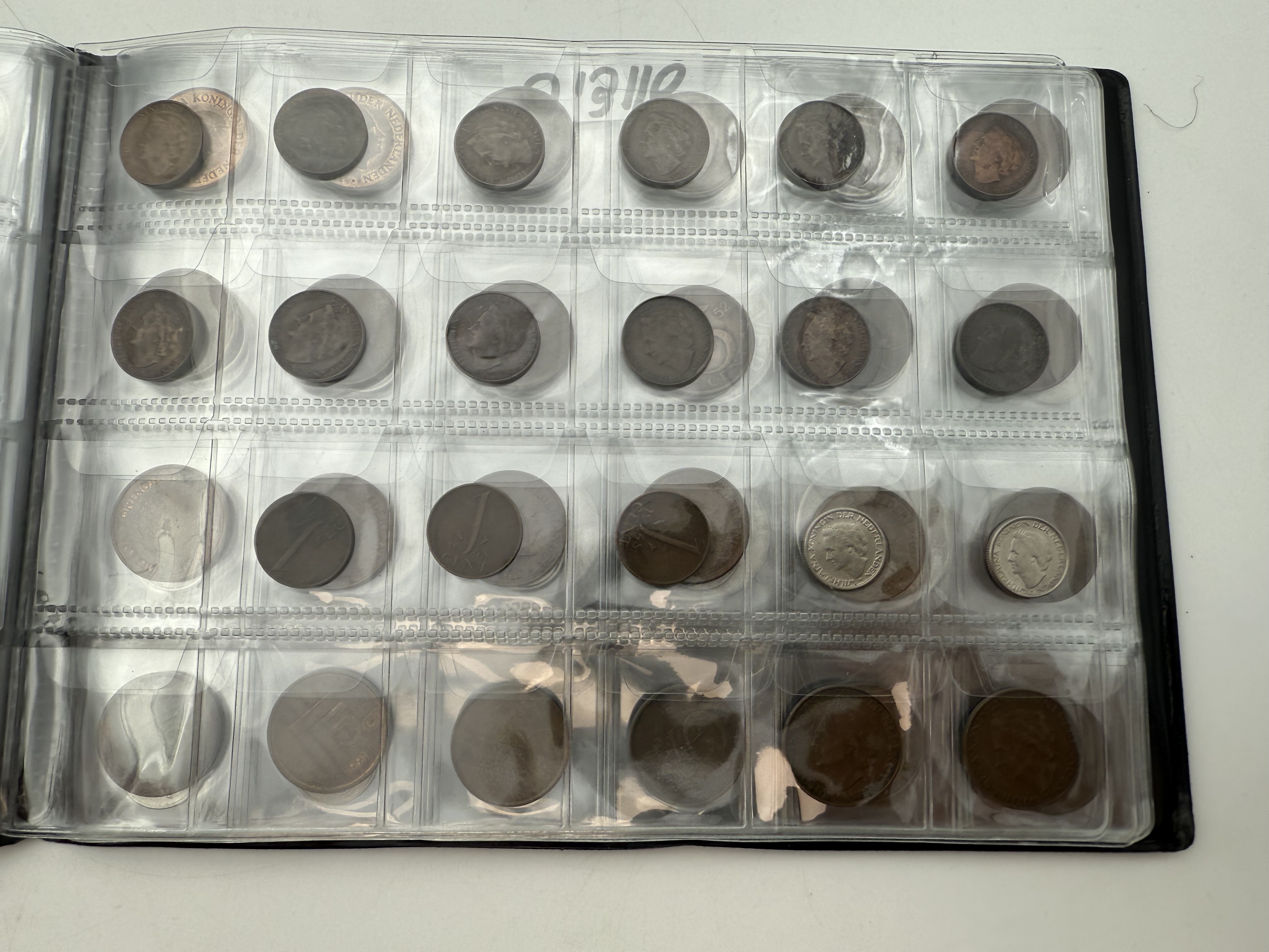 Sweden / Netherlands - A collection of several hundred coins arranged in a special coin album, various conditions ... - 1 1
