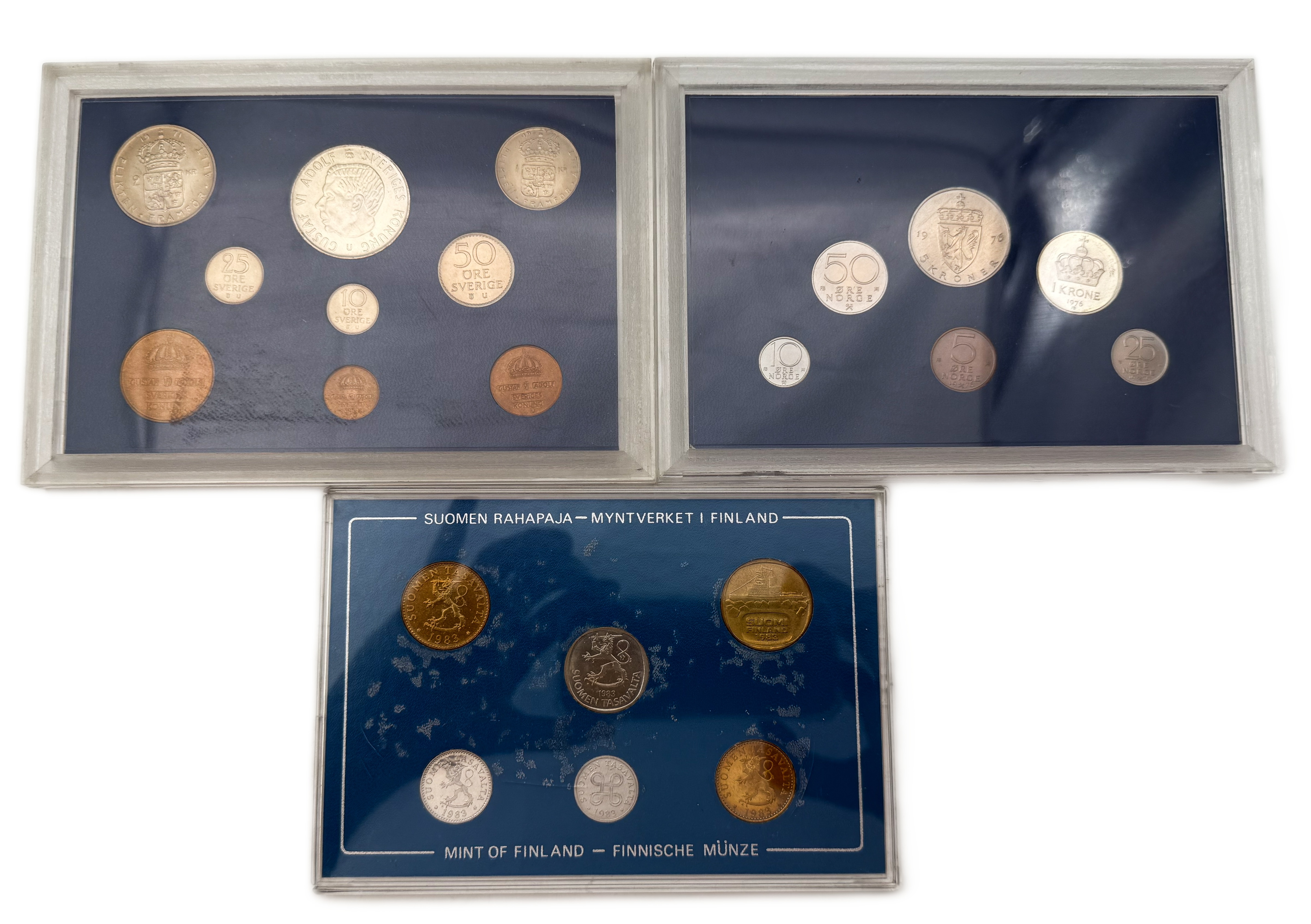 World - Collection of 3 different coin sets, a variety of countries and years - 1 1
