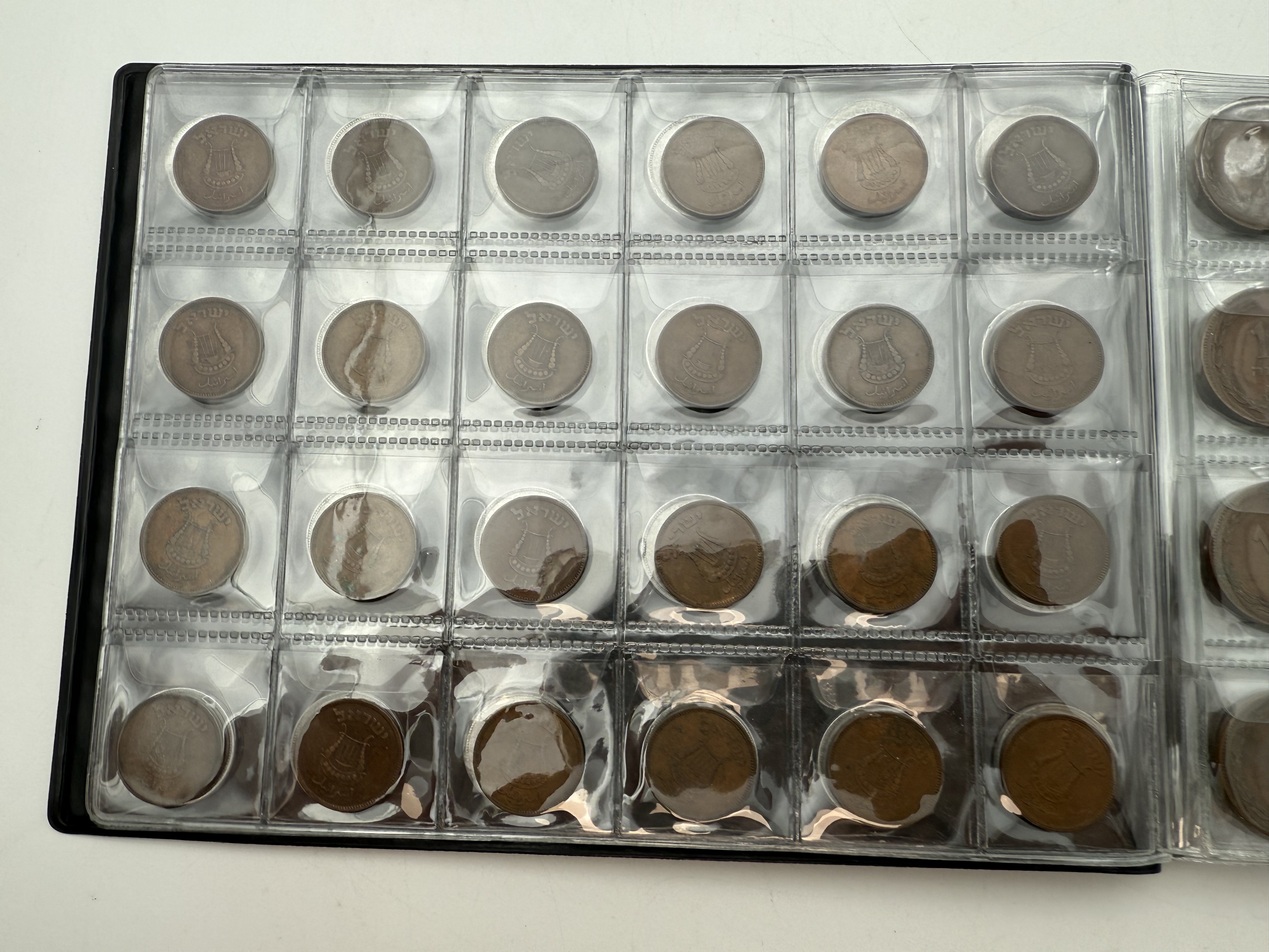 Israel - A collection of several hundred coins arranged in a special coin album, various conditions and years - 1 55