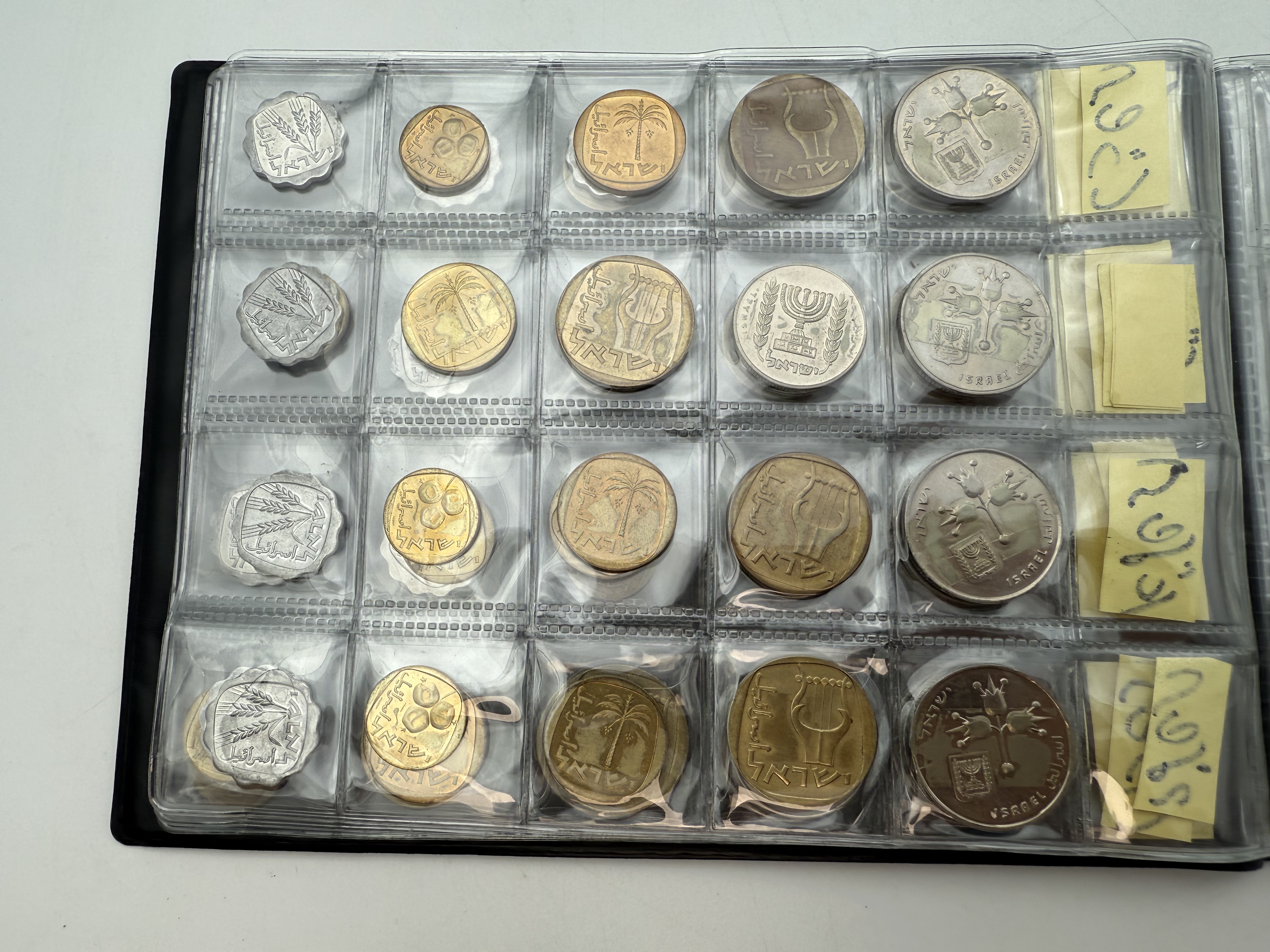 Israel - A collection of several hundred coins arranged in a special coin album, various conditions and years - 1 46