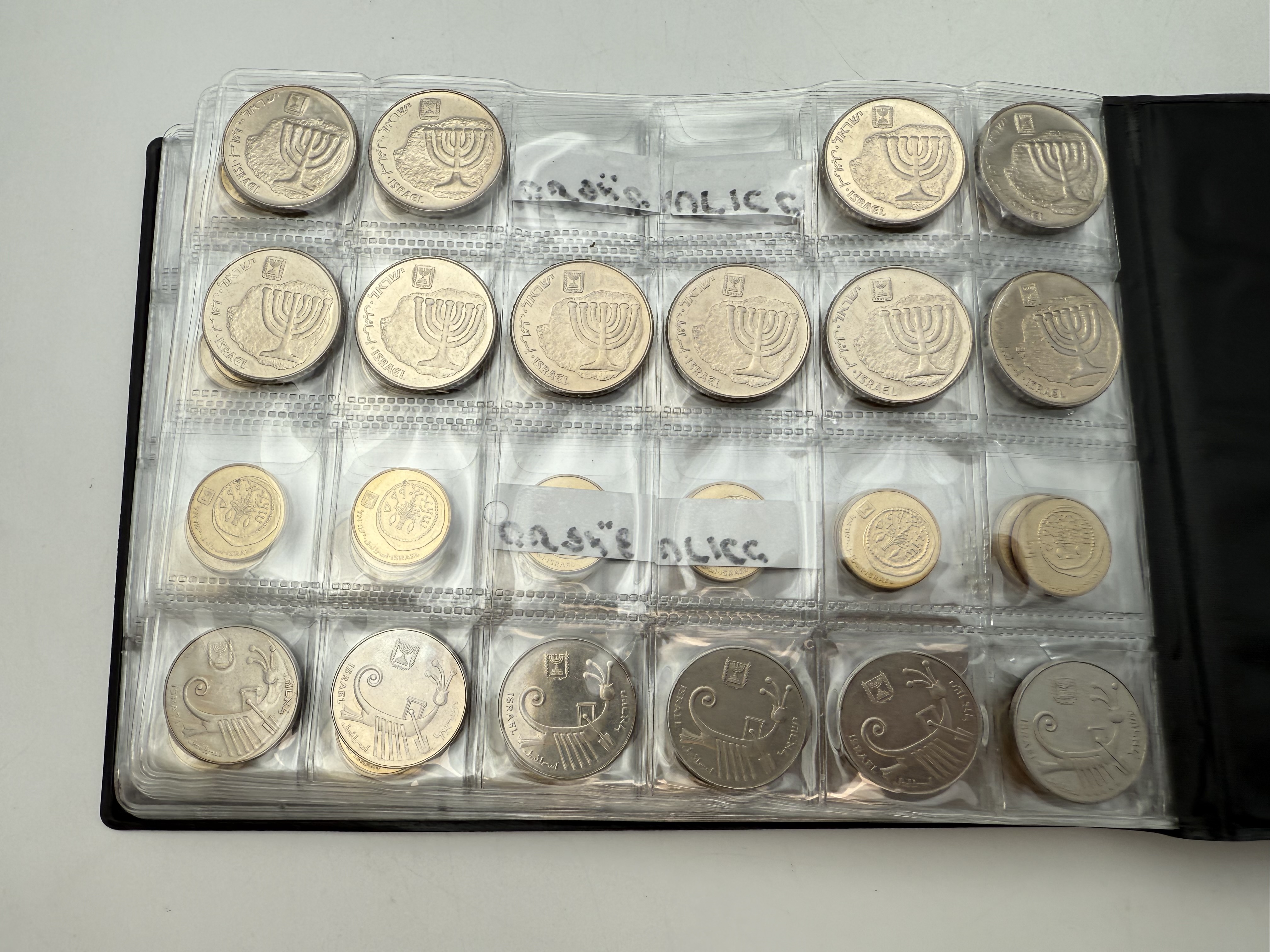 Israel - A collection of several hundred coins arranged in a special coin album, various conditions and years - 1 37