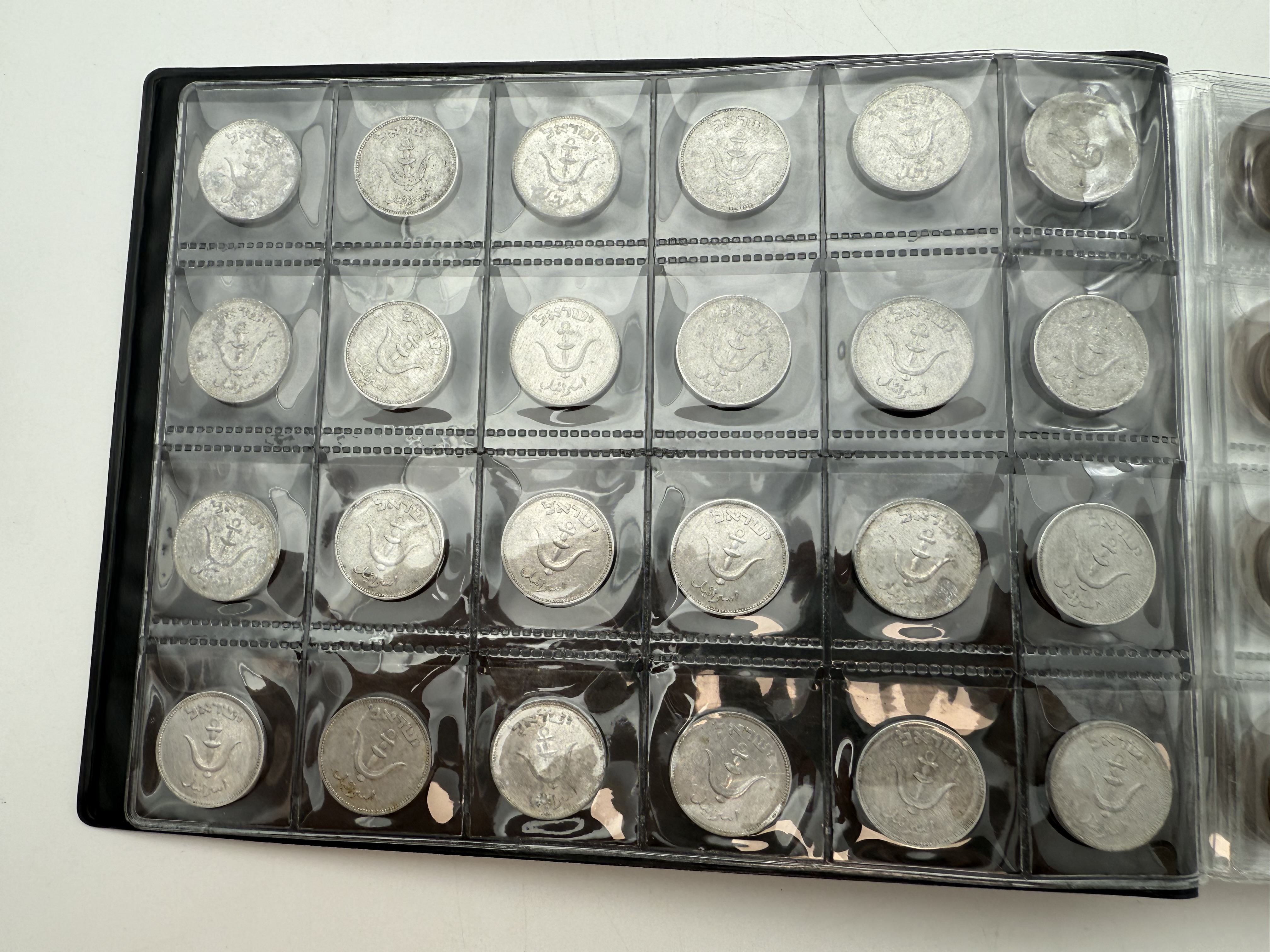 Israel - A collection of several hundred coins arranged in a special coin album, various conditions and years - 1 33