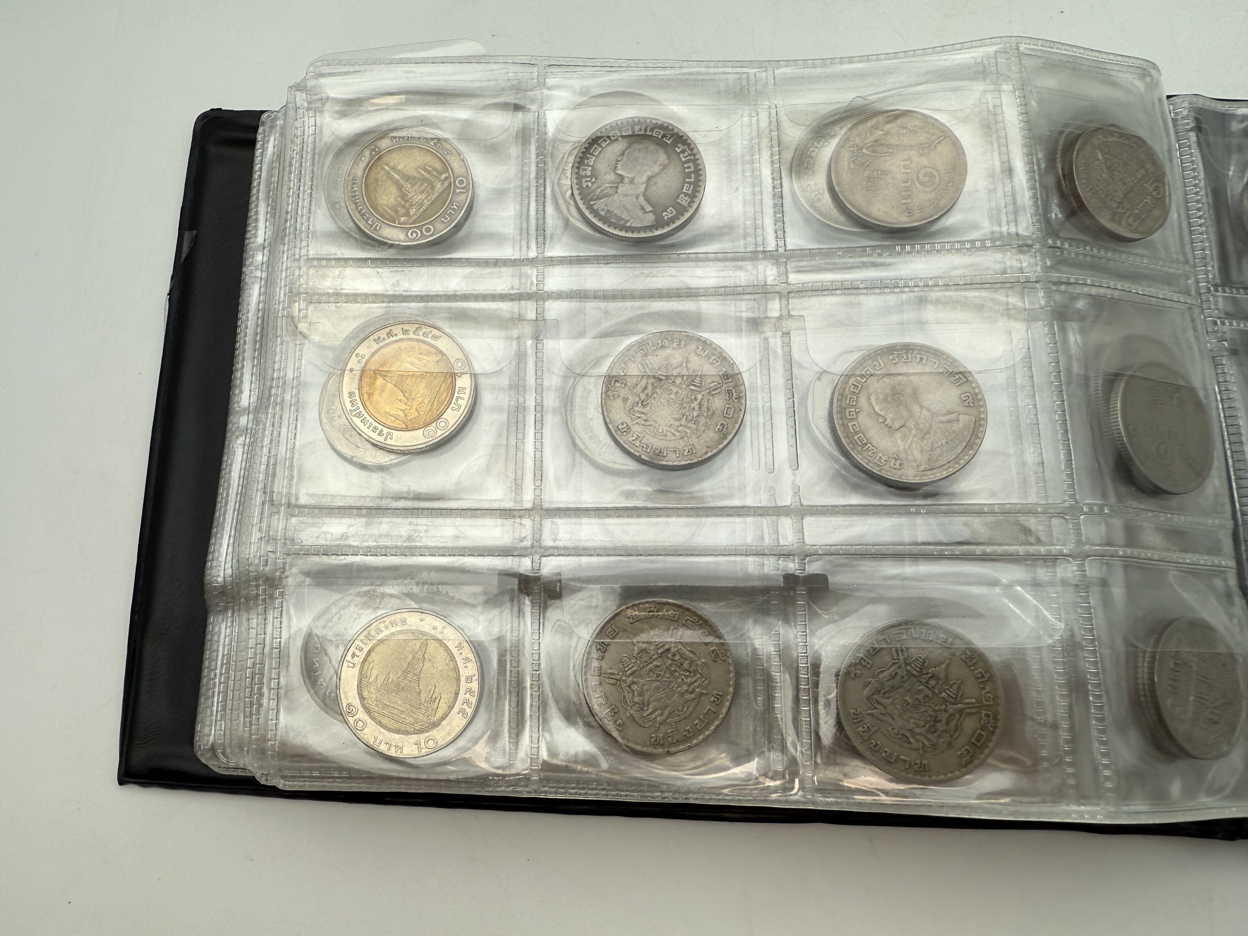 Thailand - A collection of several hundred coins arranged in a special coin album, various conditions and years - 1 19