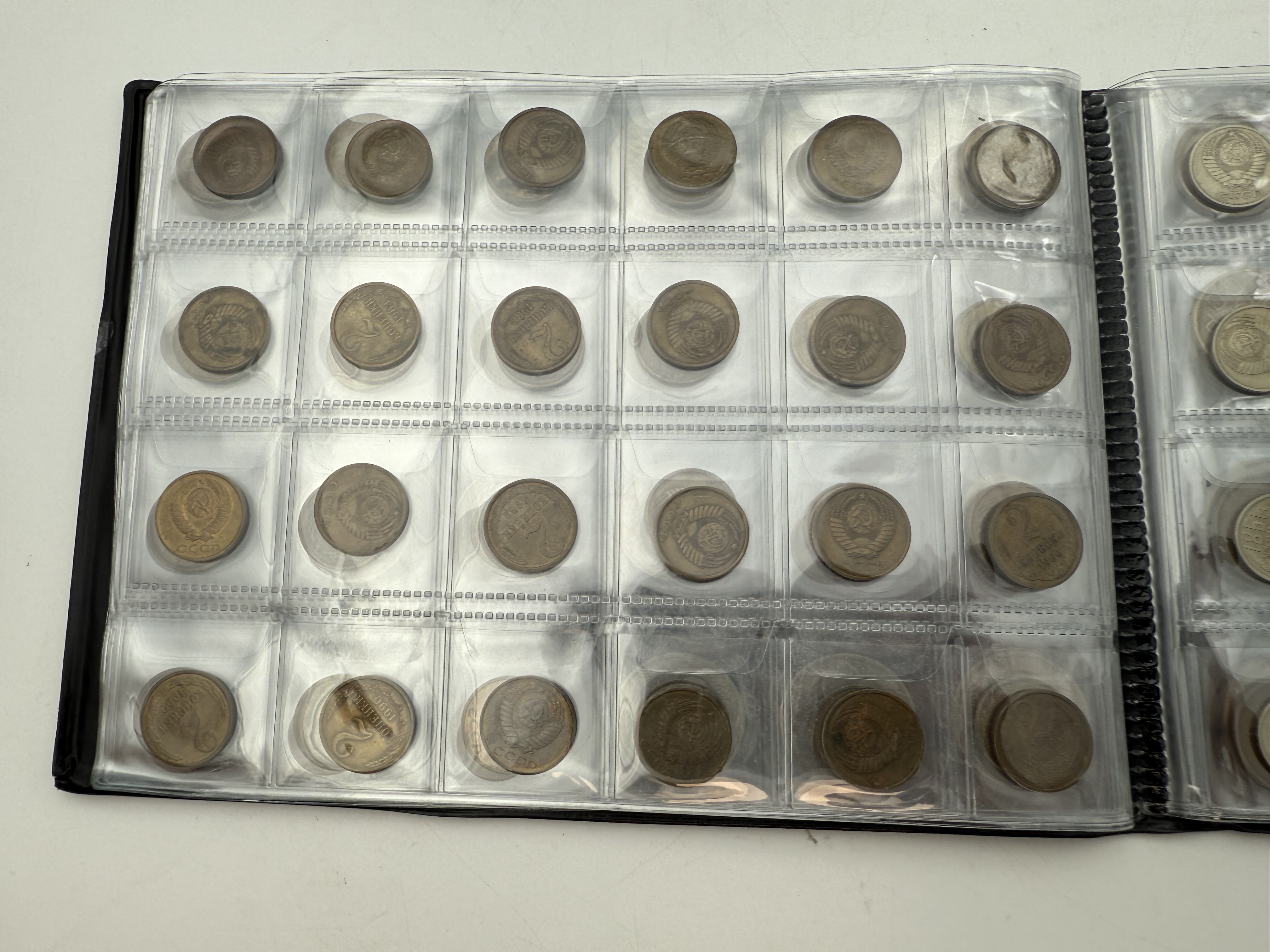 Russia / Soviet Union - A collection of several hundred coins arranged in a special coin album, various conditions ... - 1 2
