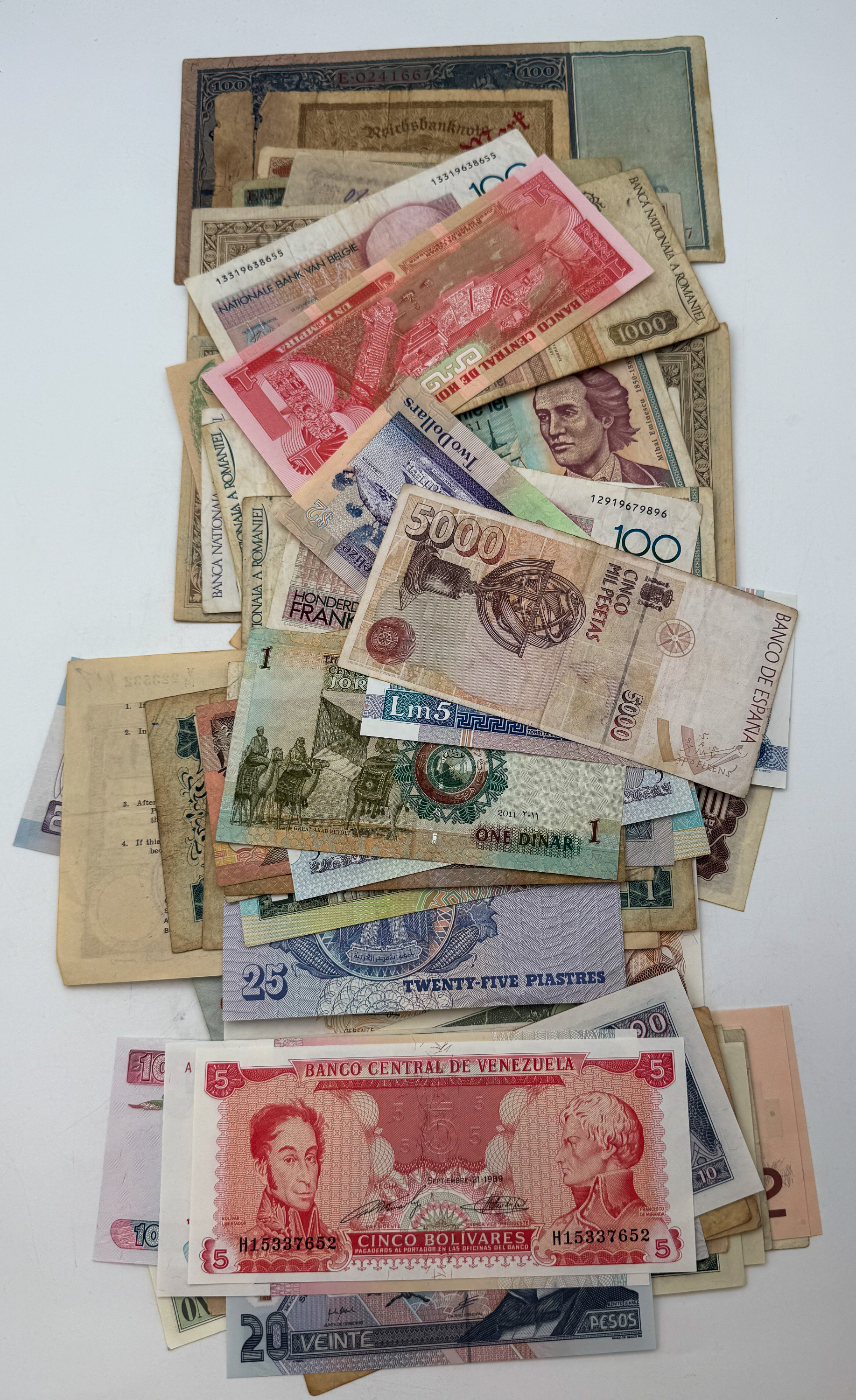 World – A large collection of world banknotes, countries, years and different conditions - 1 0