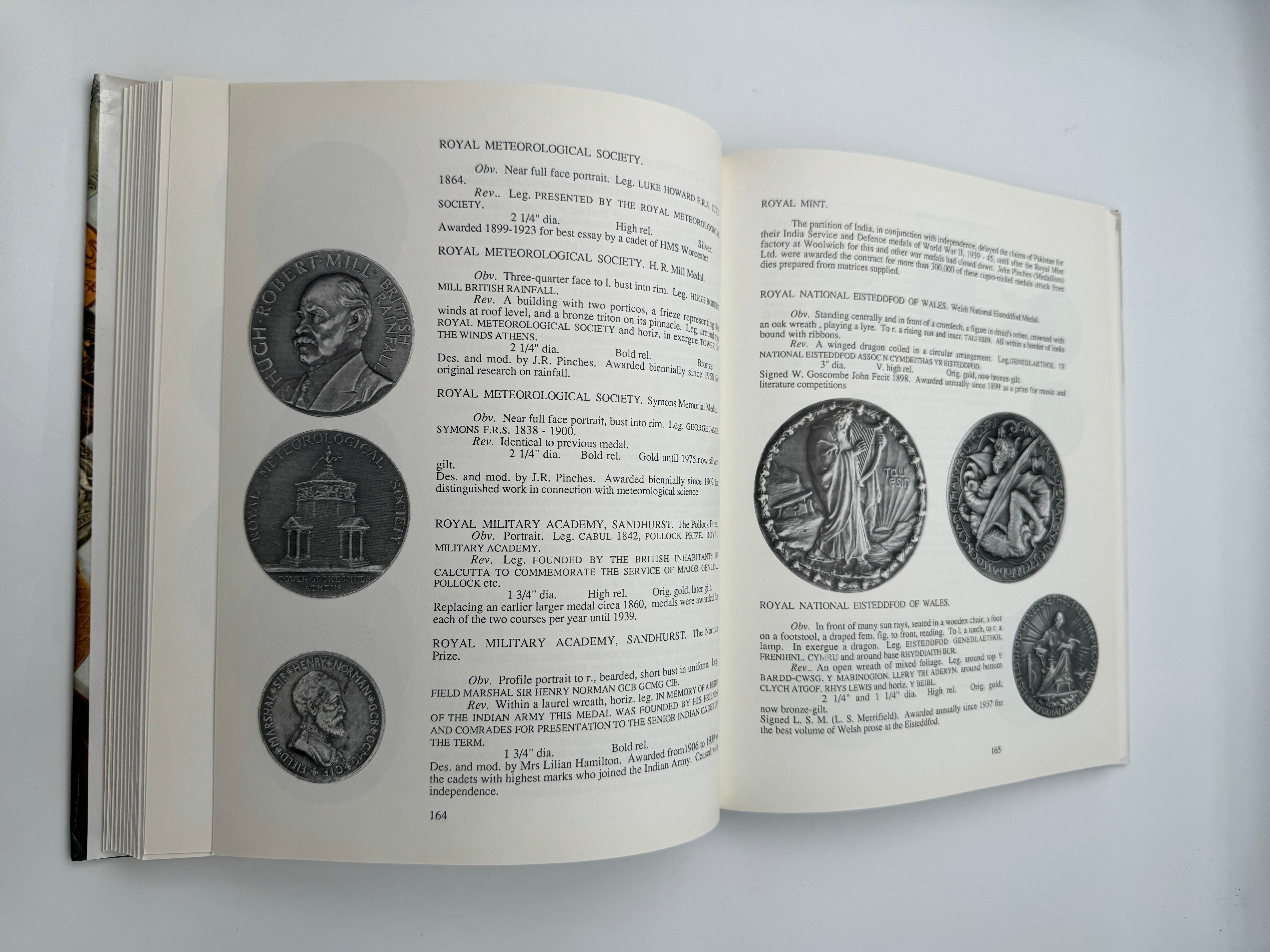 Catalogs / Numismatic Literature - Medals by John Pinches: A Catalogue of Works Struck by the Company from 1840 to ... - 1 3