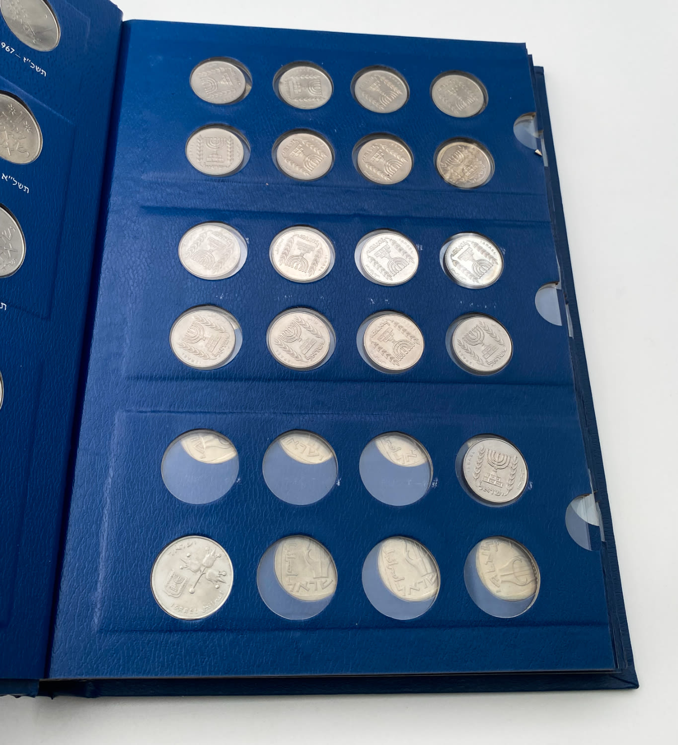 Israel - an album with about 130 Israeli coins of different years and values ​​and in excellent condition - ... - 1 3