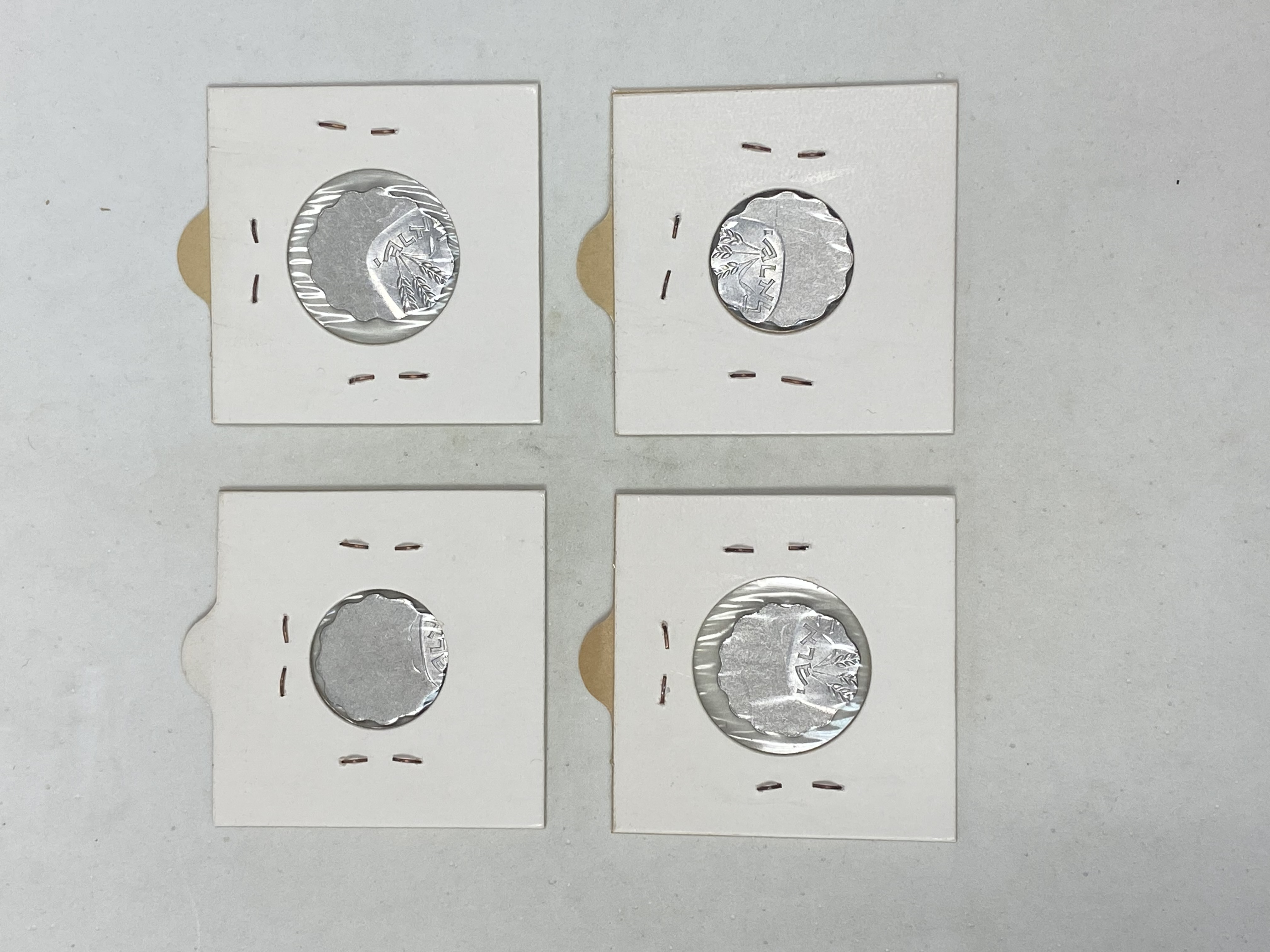 Israel - Lot of 16 coins of 1 Agora 1960'-70' - Most are UNC - 1 4