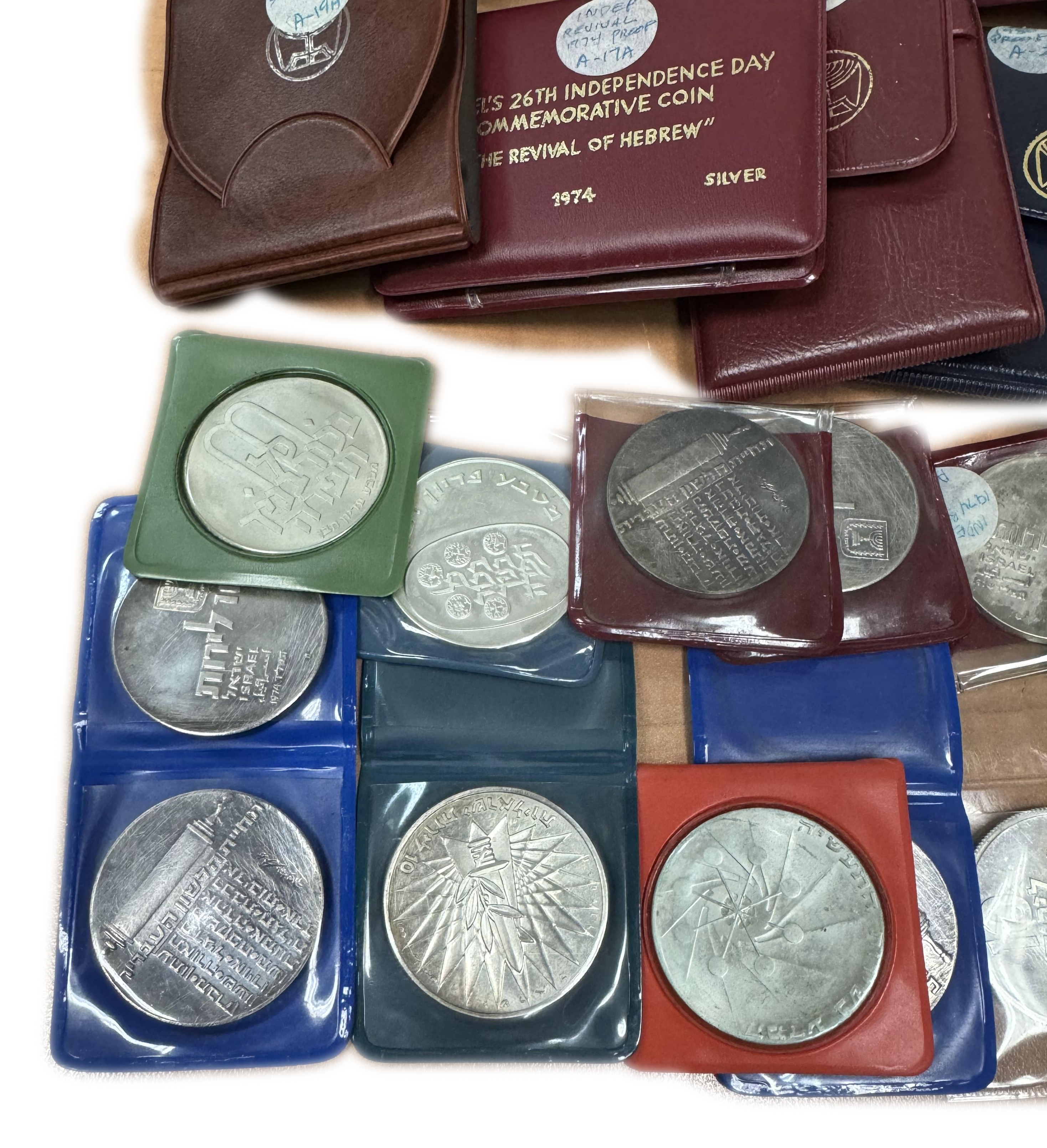 Israel - a large collection of 31 silver coins - 1960s-1980s - silver 900, 26g per unit (806g total) - The absolute ... - 1 1