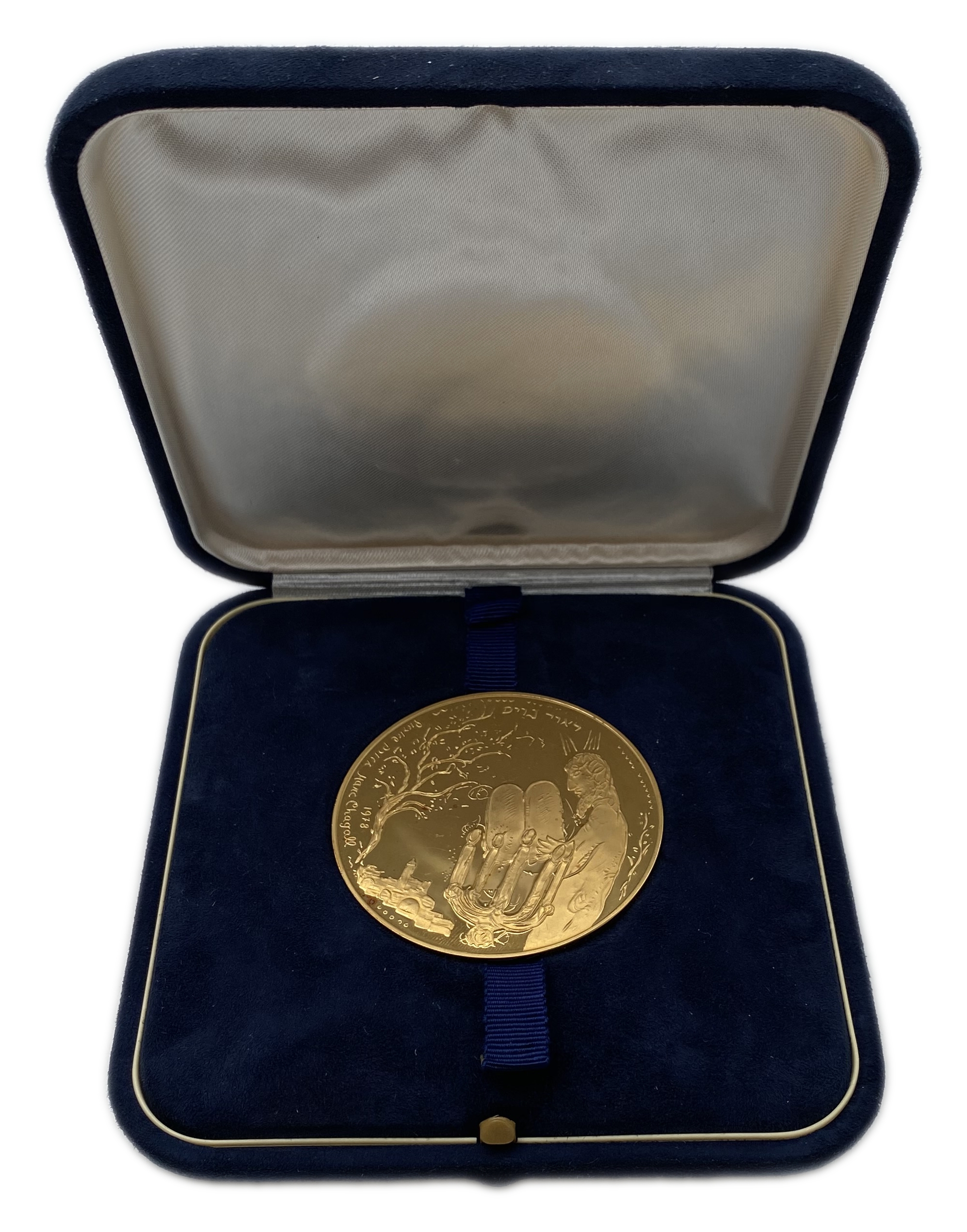Israel - Marc Chagall medal 1978 - Light to the Gentiles, a beautiful gold medal, the material 3 ounces (93.31 g) ... - 1 2