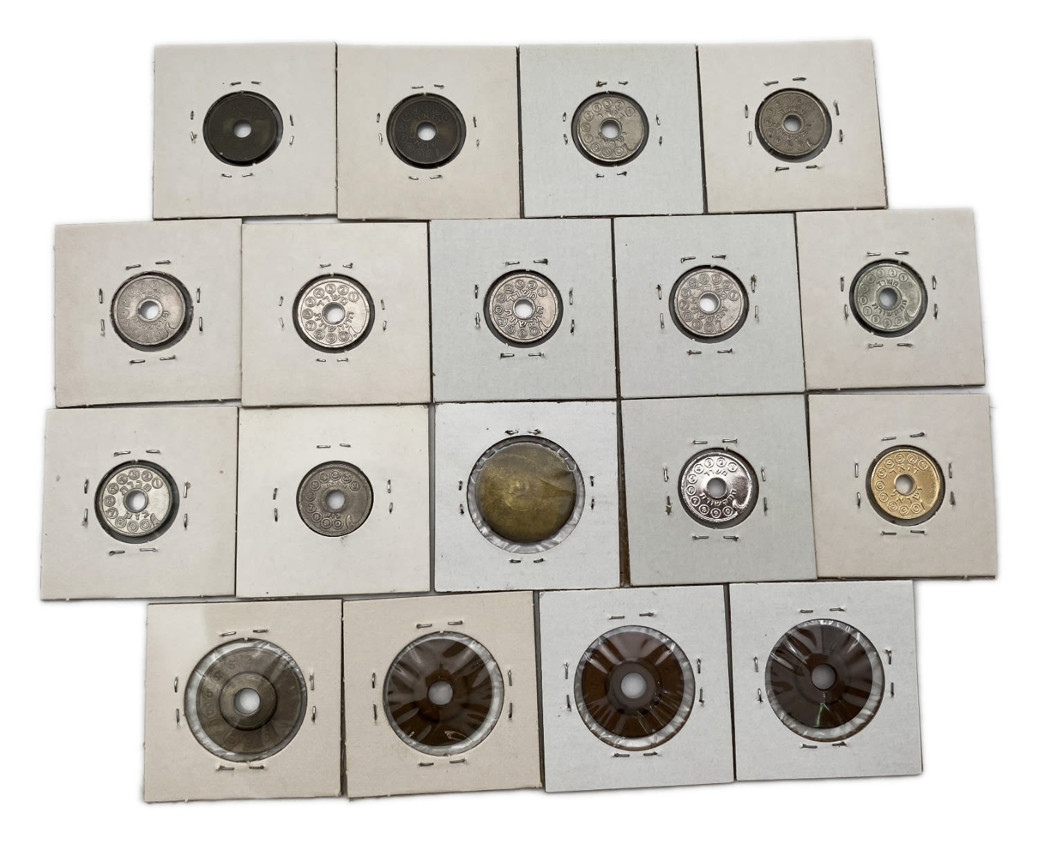 Israel - 18 different telephone tokens from the 1950s to the 1980s - a unique collection - 1 7