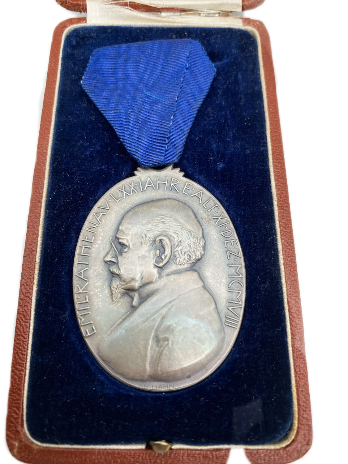 Judaica / Zionism - Medallion A silver medal of the wealthy German Jewish entrepreneur and industrialist Emil ... - 1 1