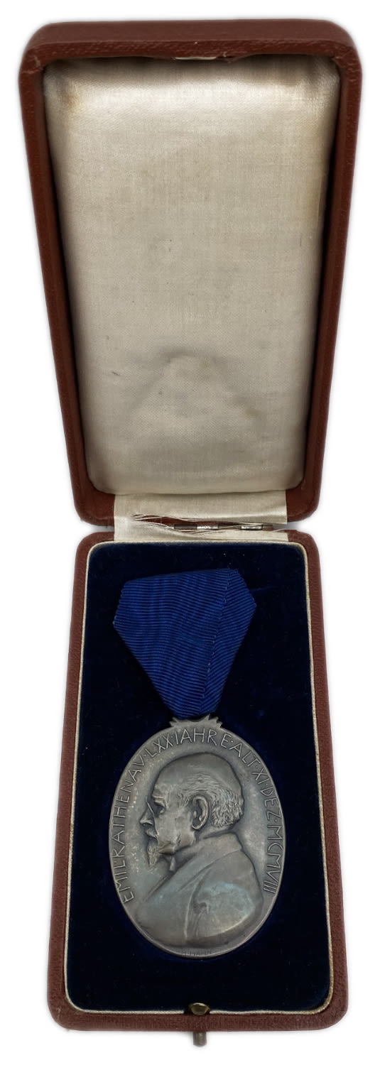 Judaica / Zionism - Medallion A silver medal of the wealthy German Jewish entrepreneur and industrialist Emil ... - 1 0