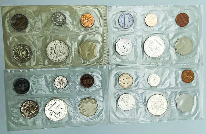 USA - 4 sets of coins - from the years 1961, 1962, 1964, 1965 - UNC conditions - 1 0