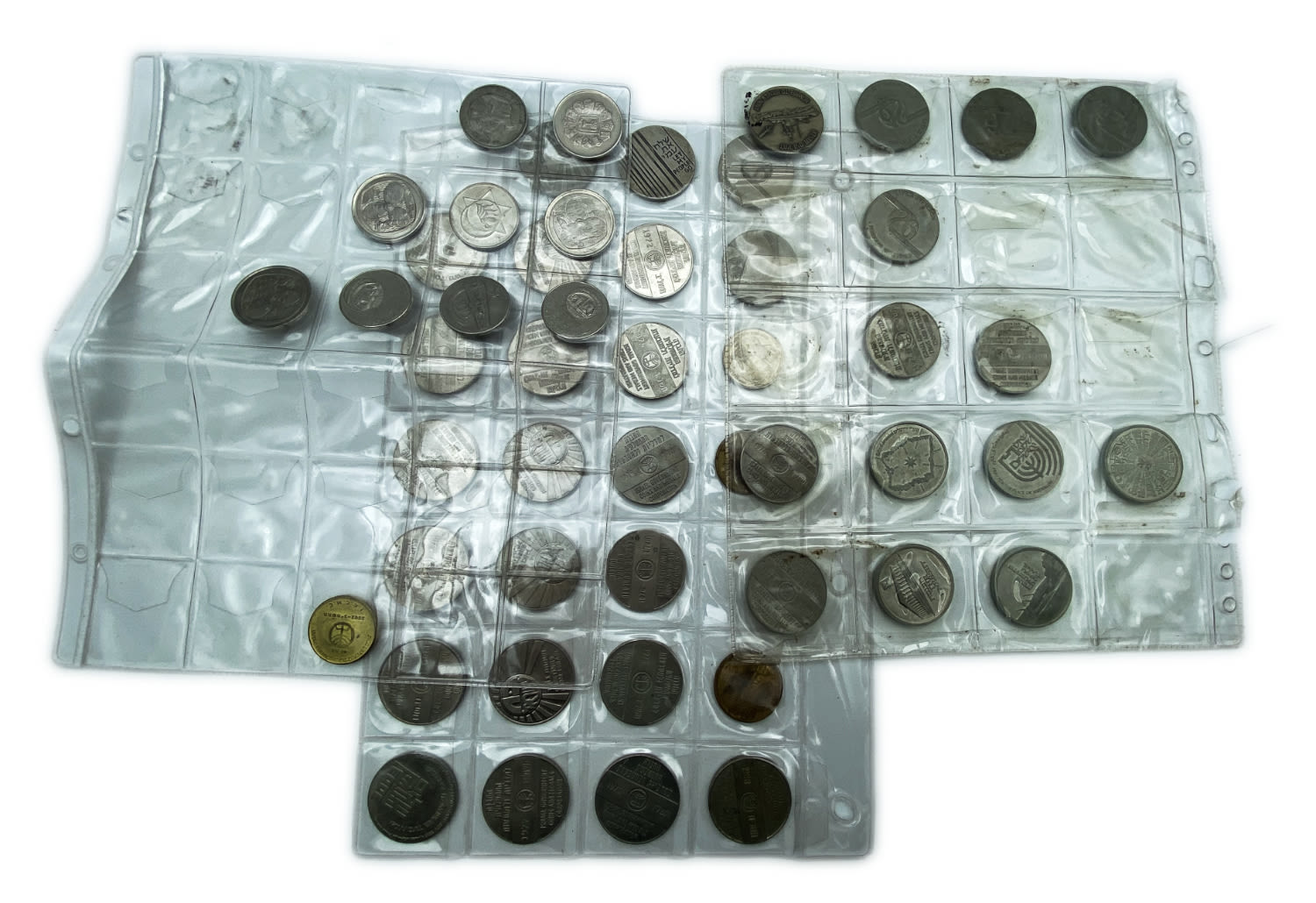 Israel - a group of about 40 tokens of the government company for coins and medals which were distributed to the ... - 1 0