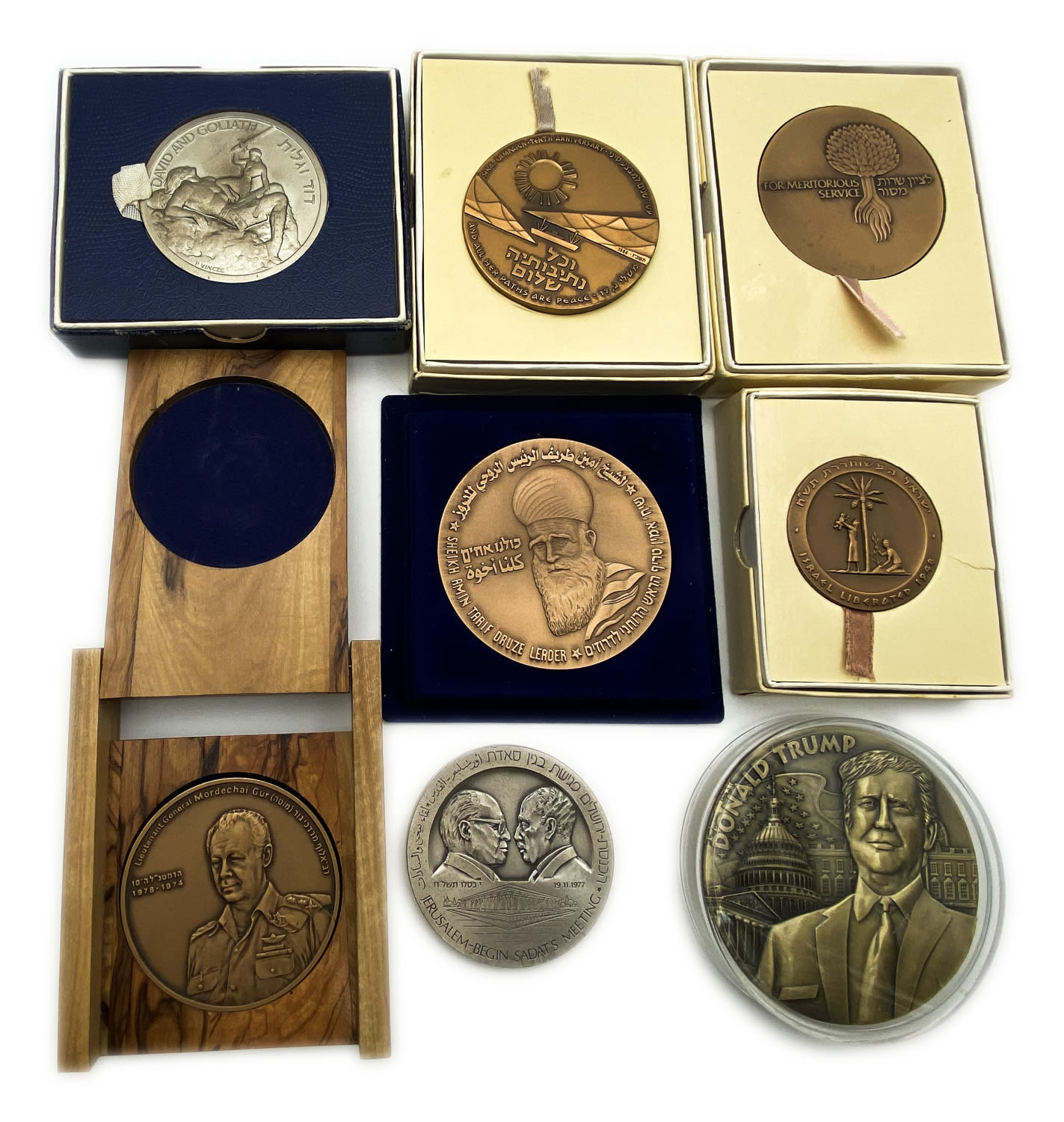 Israel - a large collection of 65 medals, some private and some belonging to the Governmental Society for Coins and ... - 1 0