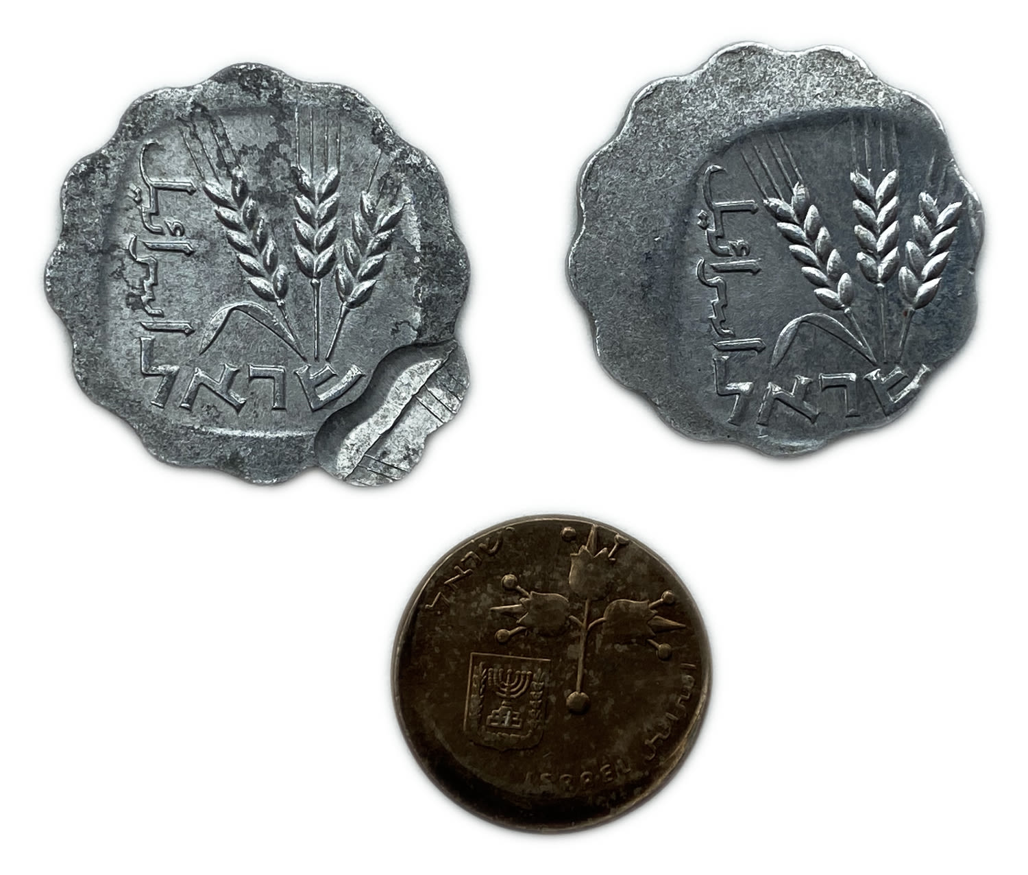 Israel - 1 Agora 1974, 1979 and 10 Agorot 1981 - Minting Error
The name "agora" is given to three ... - 1 1